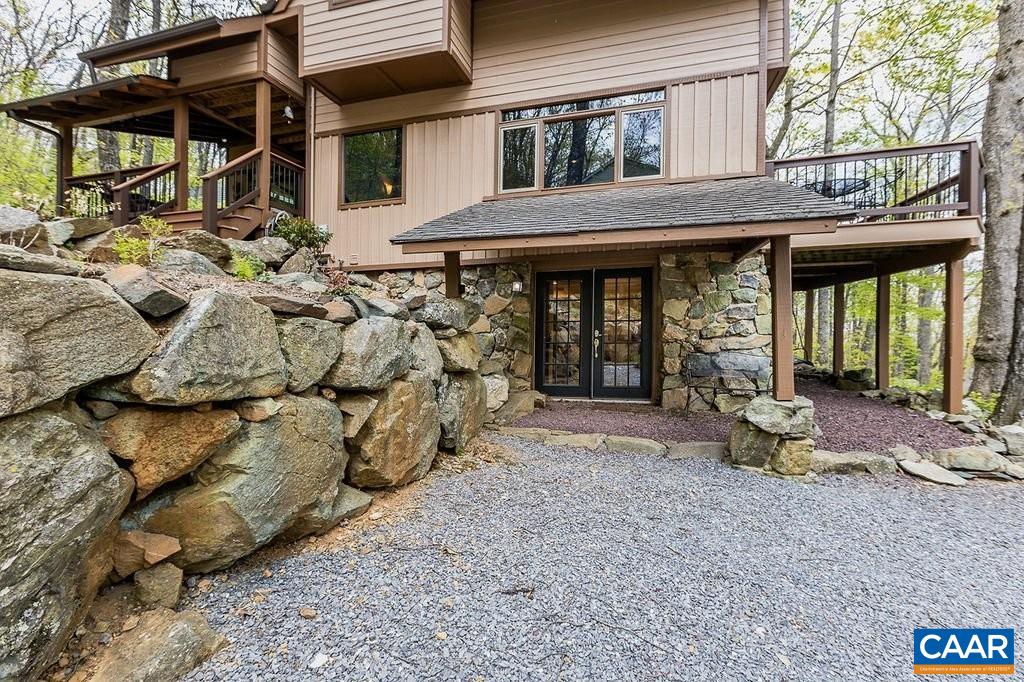 160 FIRTREE DR