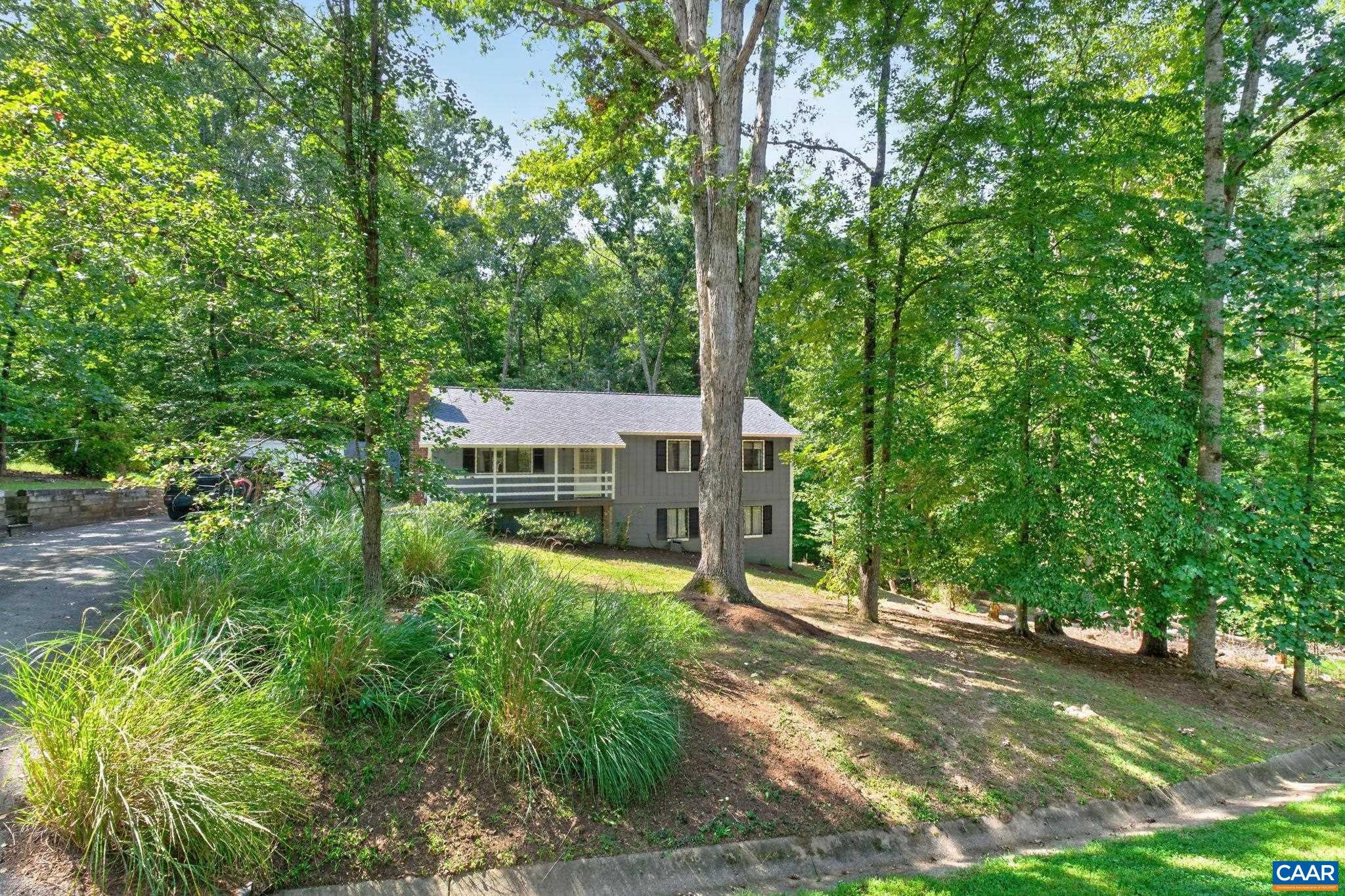 218 PINERIDGE LN