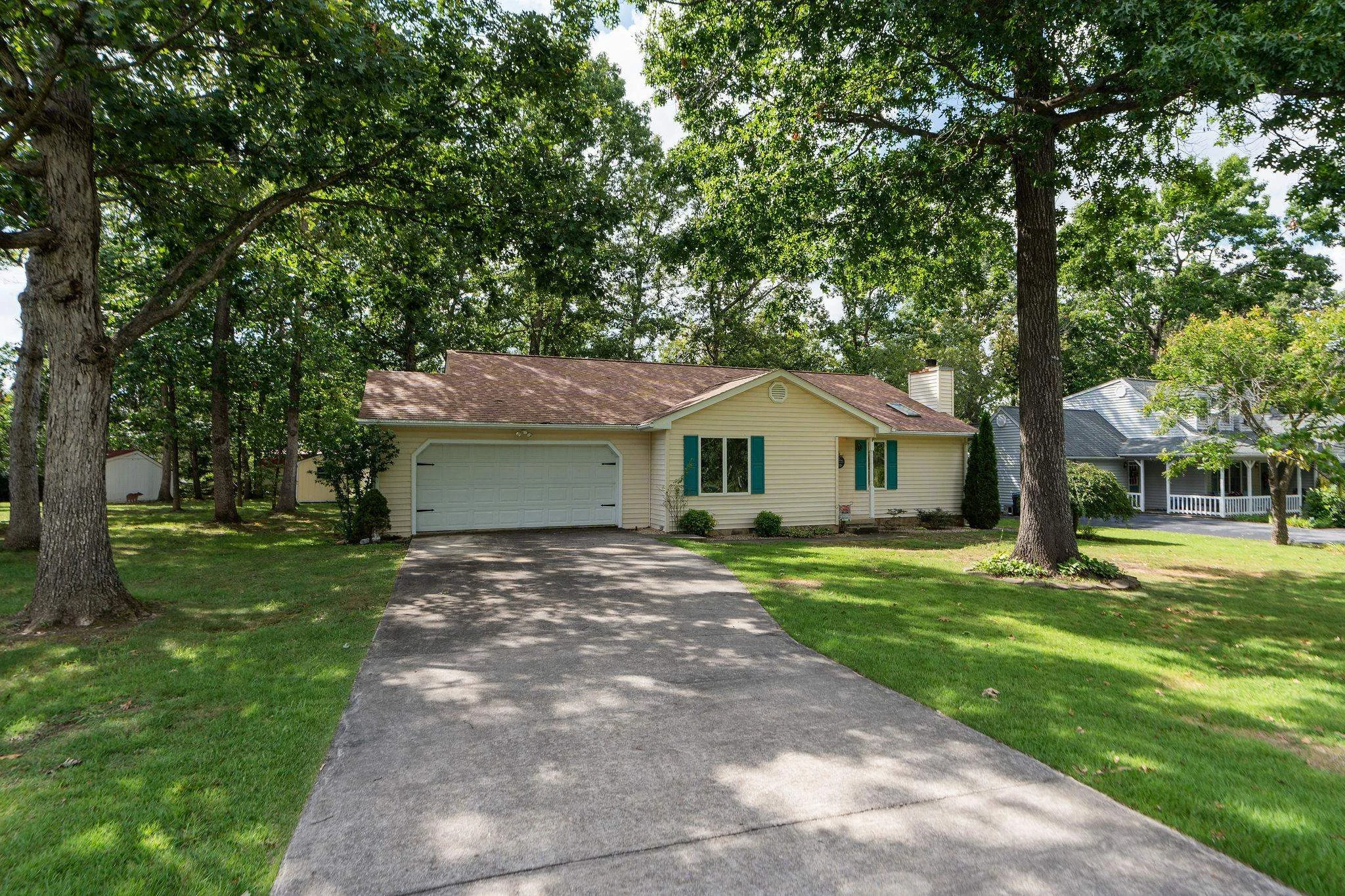 345 Cooper Dr, Stuarts Draft, VA, 24477