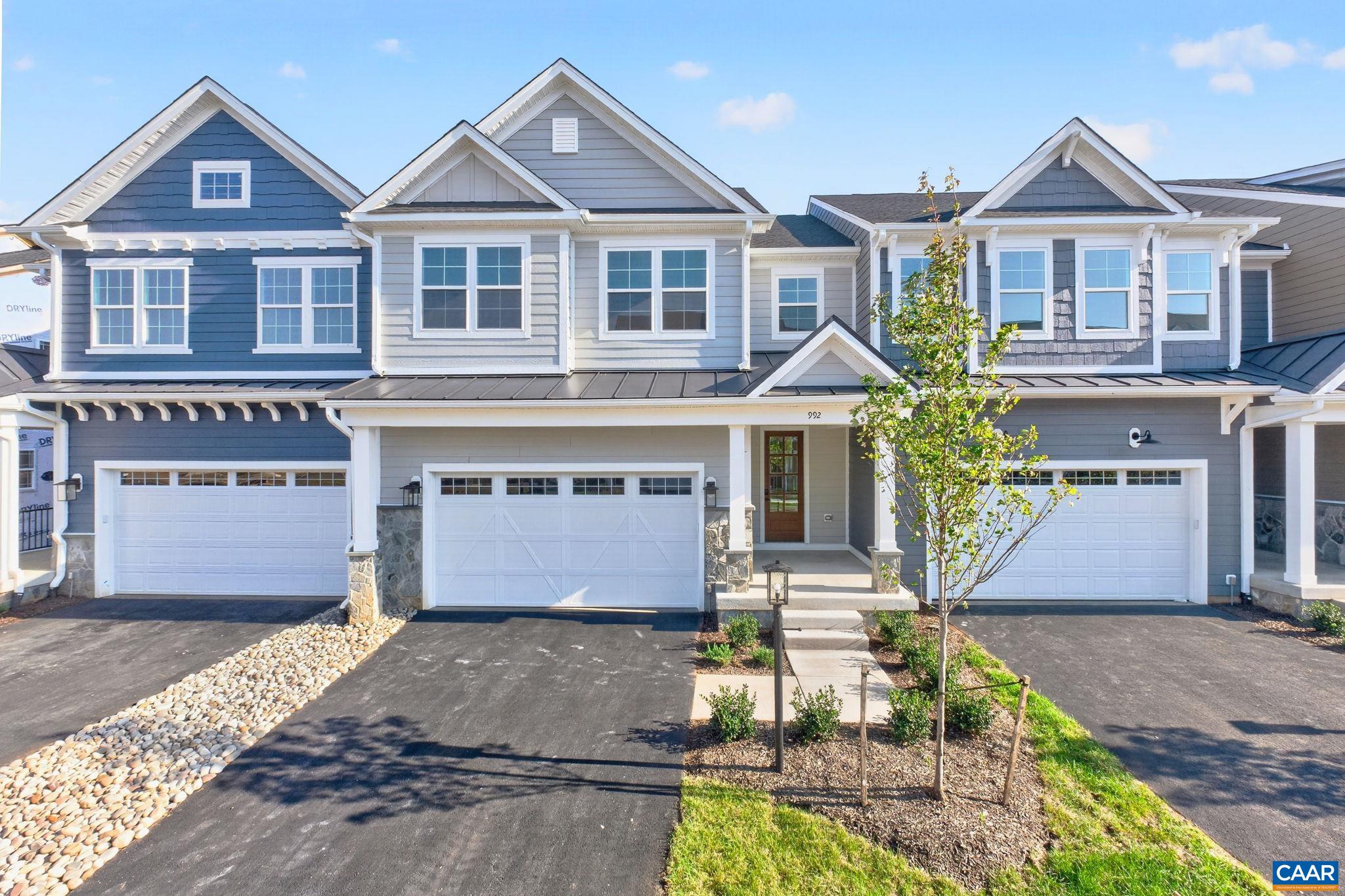 992 BELVEDERE BLVD