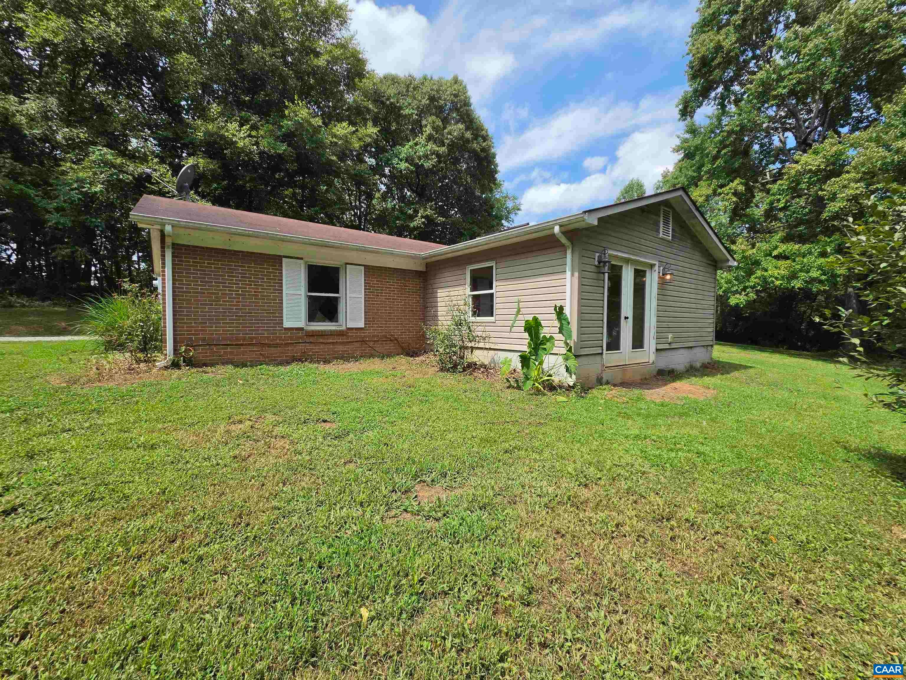 2159 GLENMORE RD