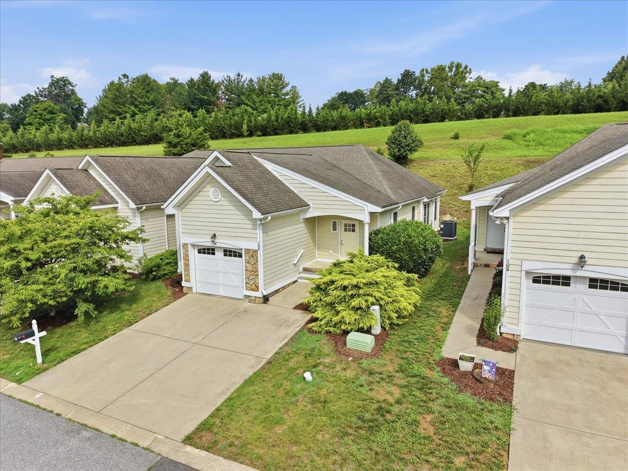26 Windgate Cir Unit 104, Fishersville, VA, 22939