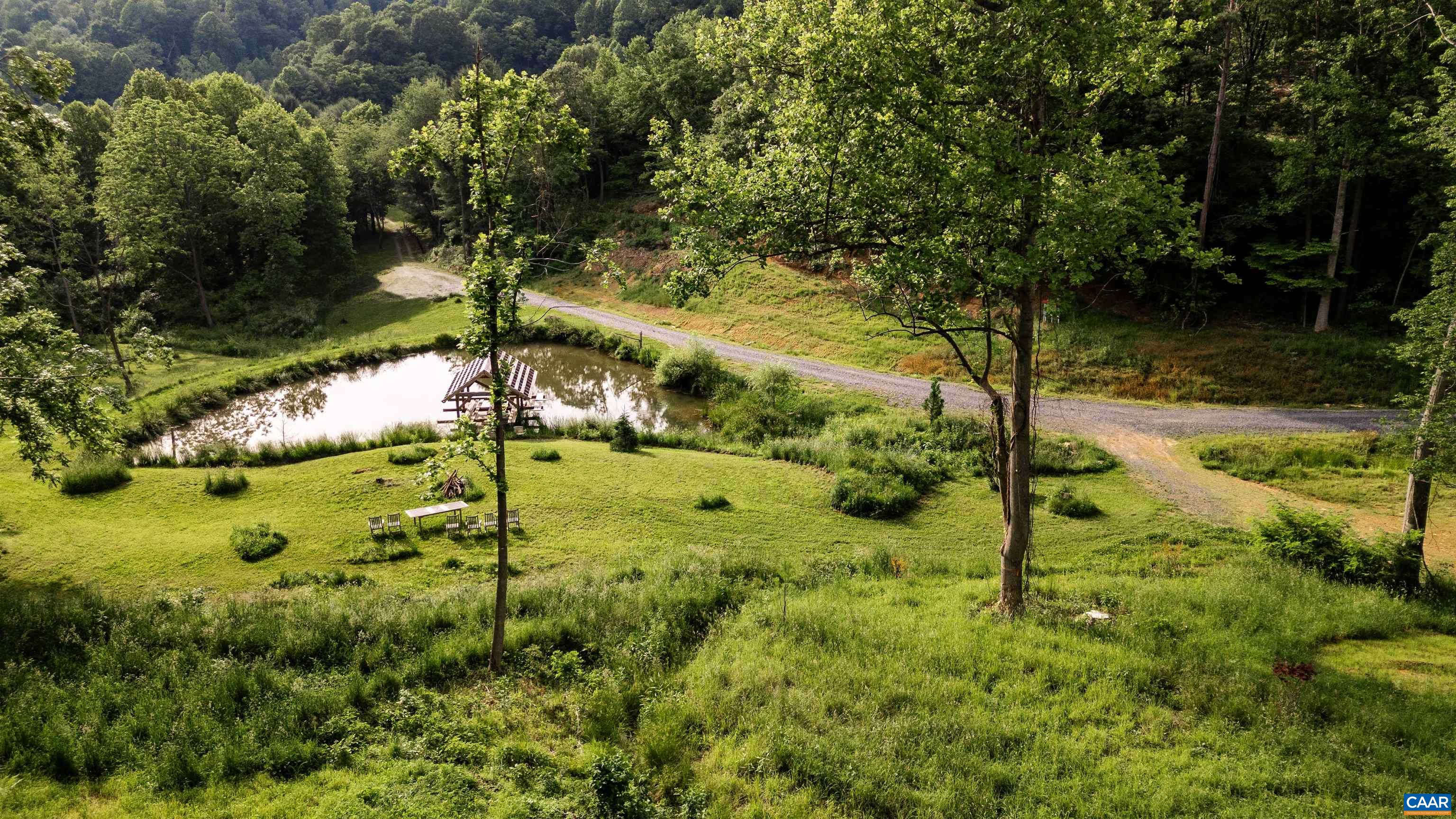 1390 PERKINS HOLLOW LN