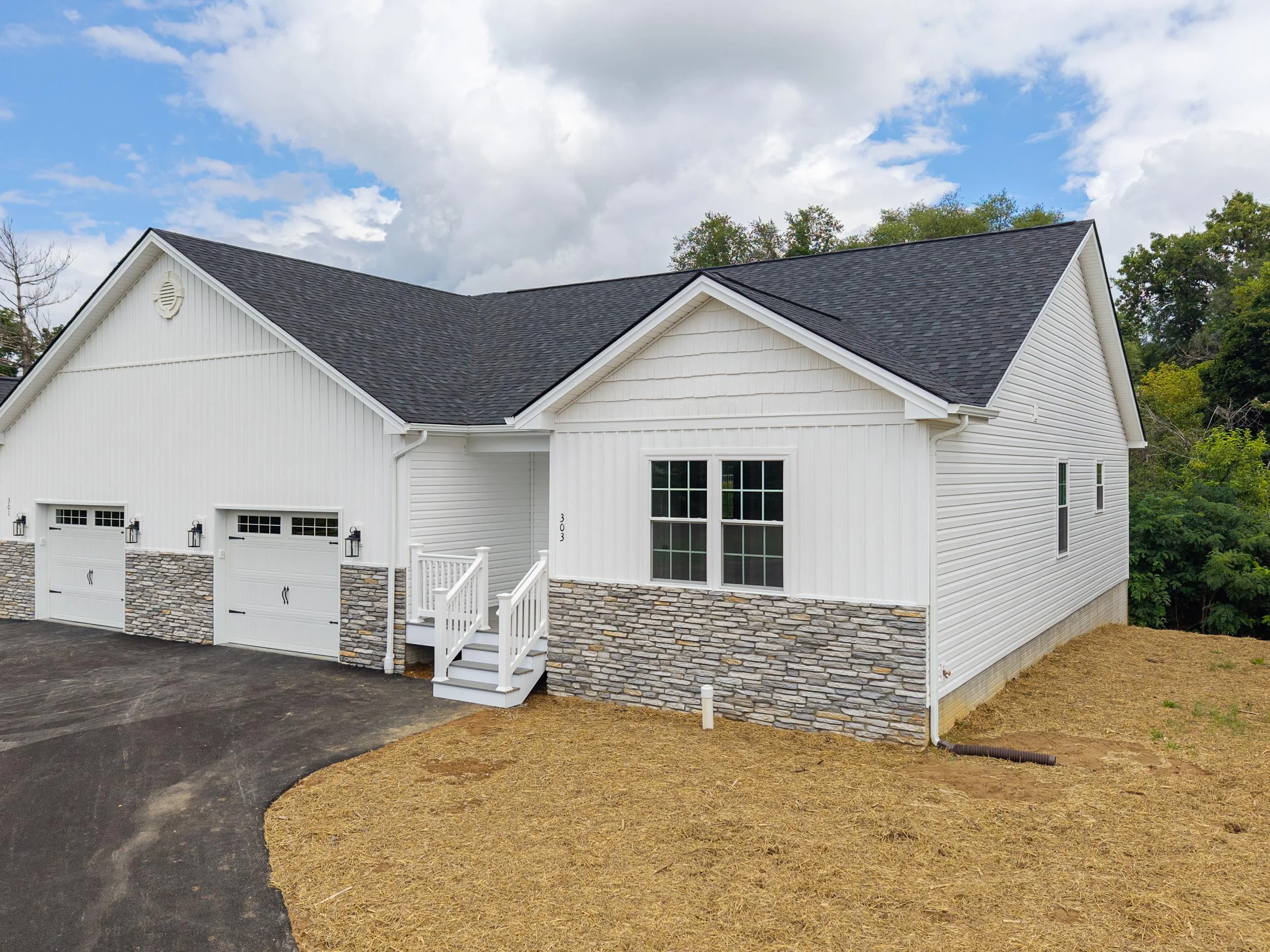 303 Willow Oak Dr
