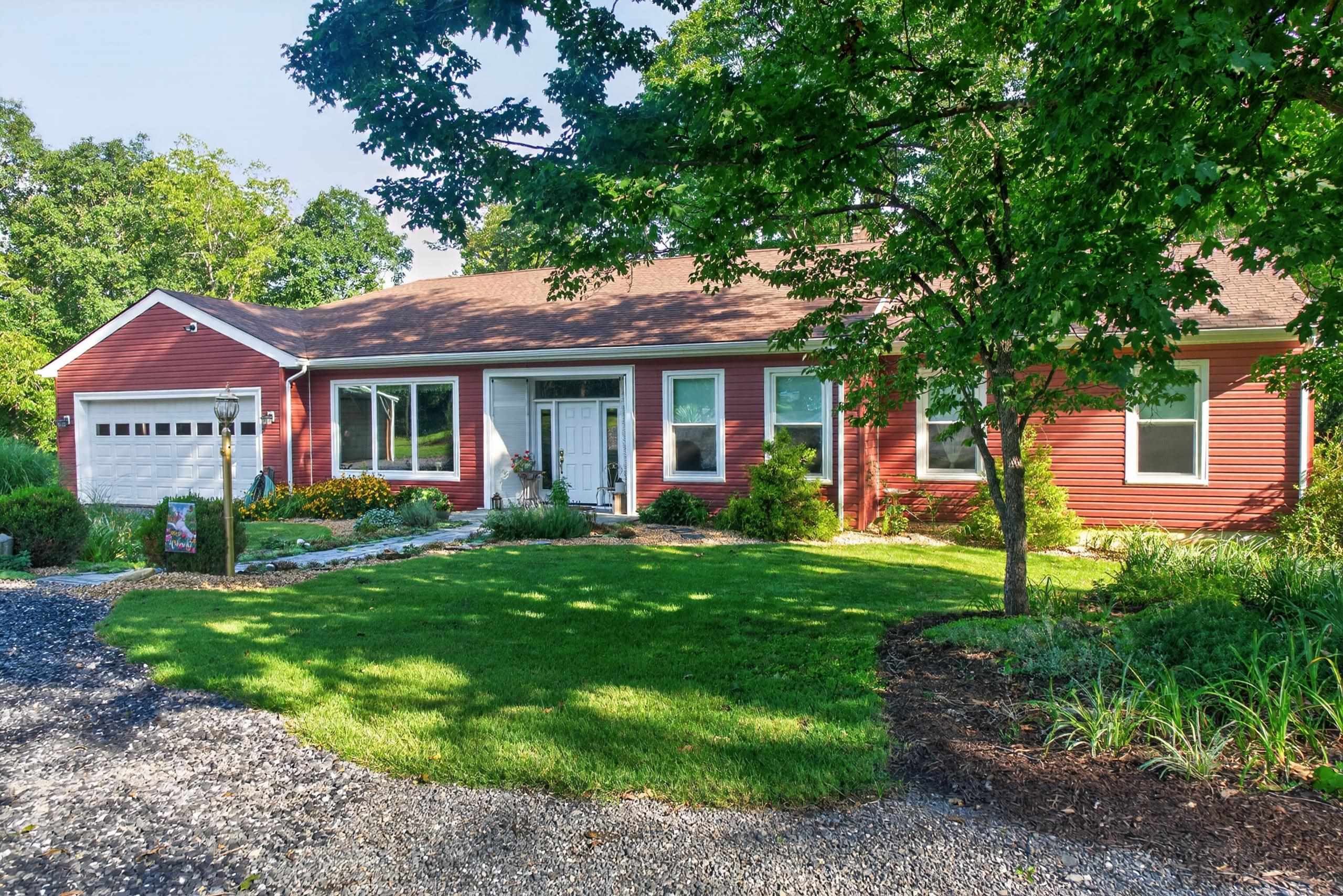 1769 PARKERSBURG TPKE