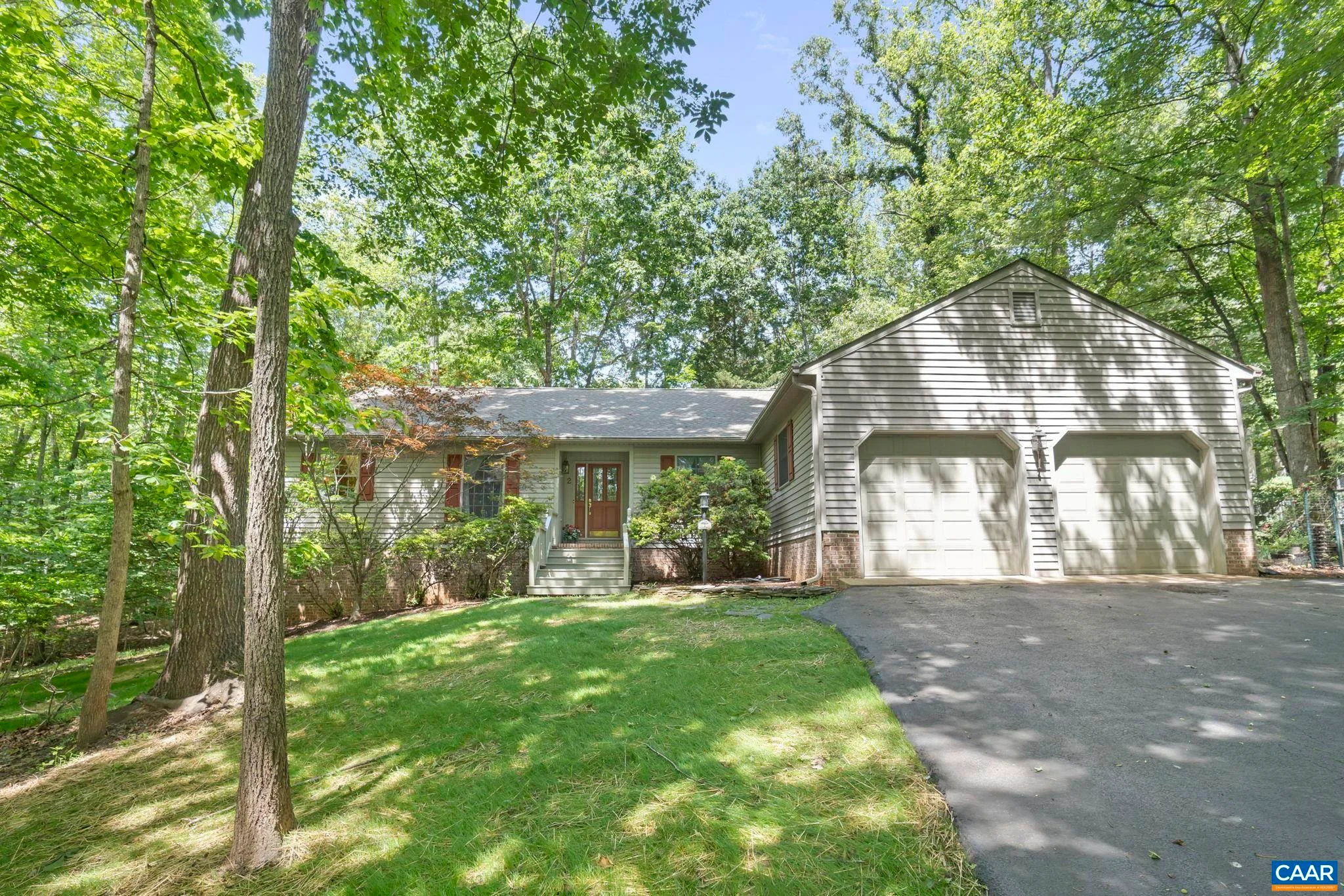 2 Whippoorwill Ln