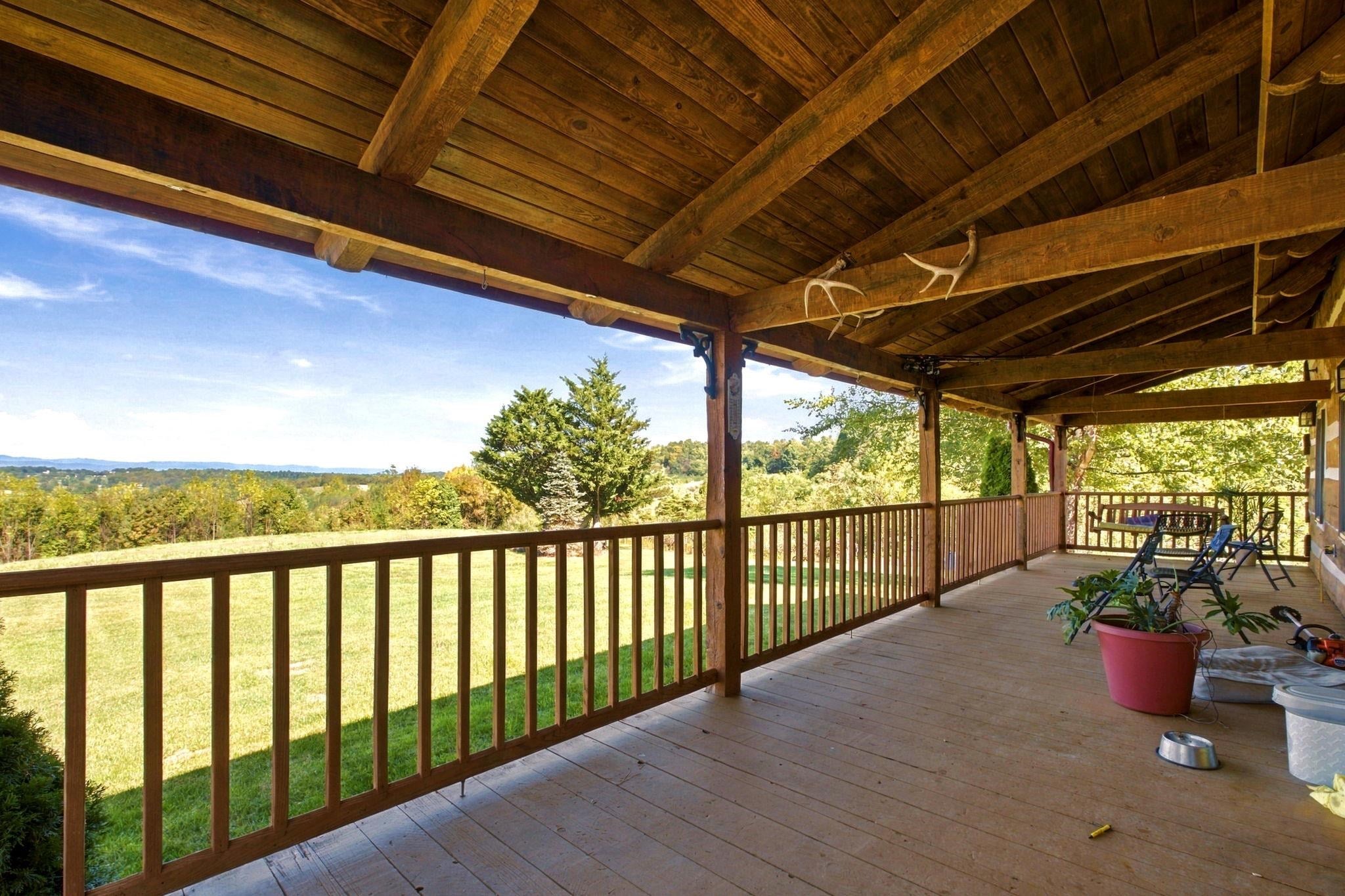 172 ROSEN LN