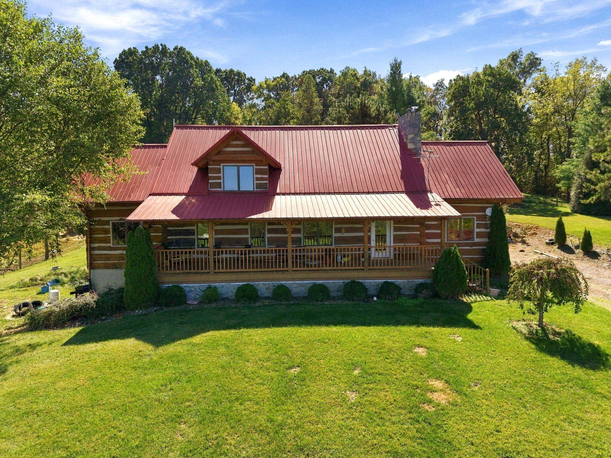 172 ROSEN LN