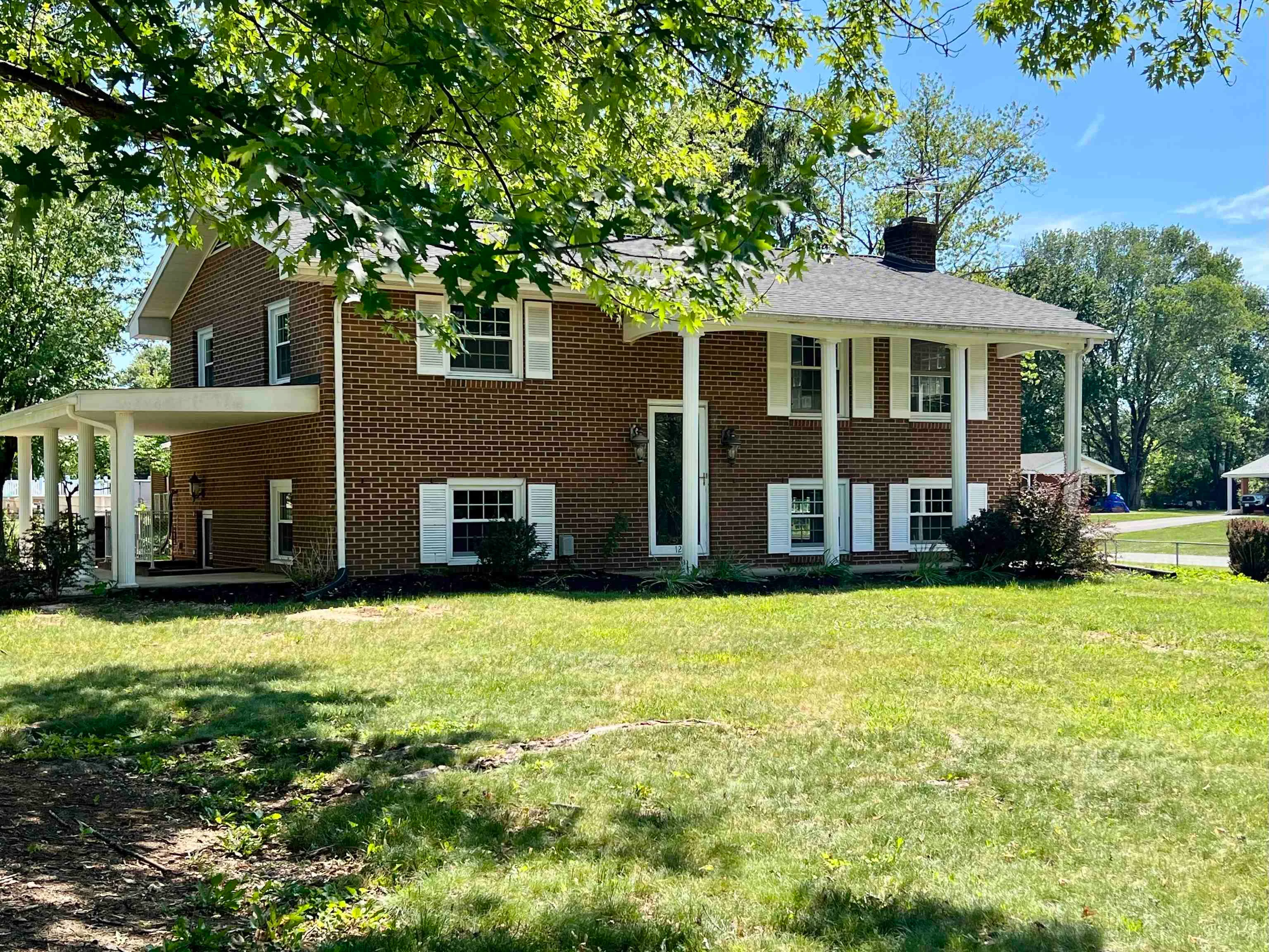 12 Essex Rd