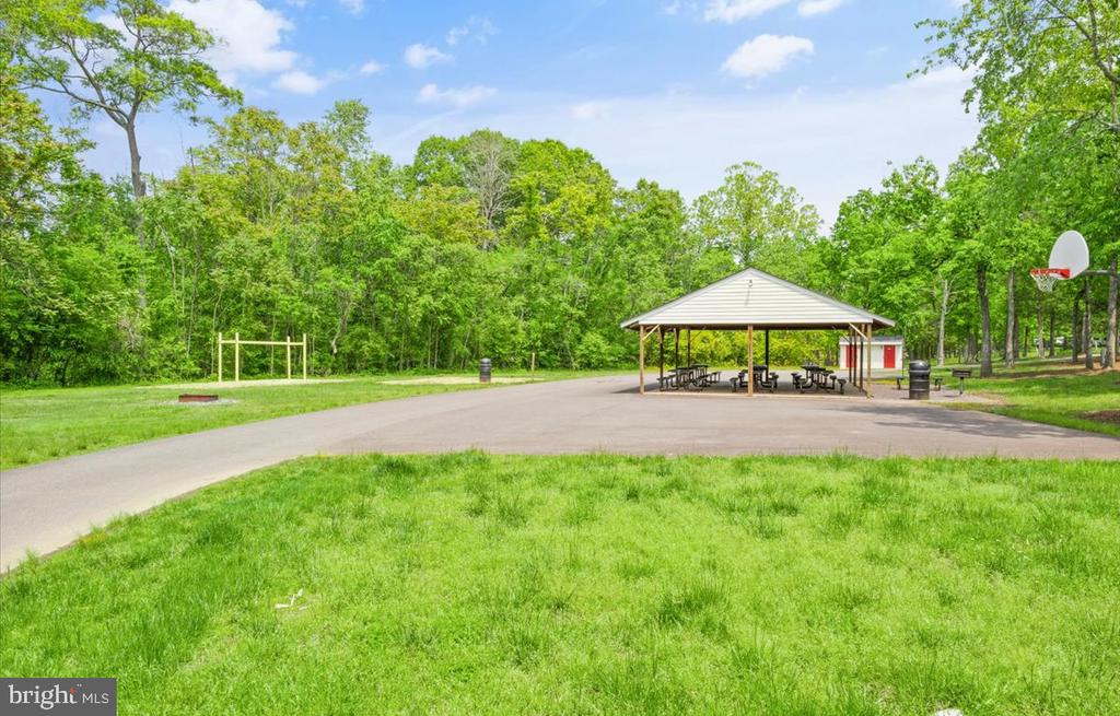 Locust Grove, Virginia 22508, United States, 3 Bedrooms Bedrooms, ,2 BathroomsBathrooms,Residential,Pending,129449