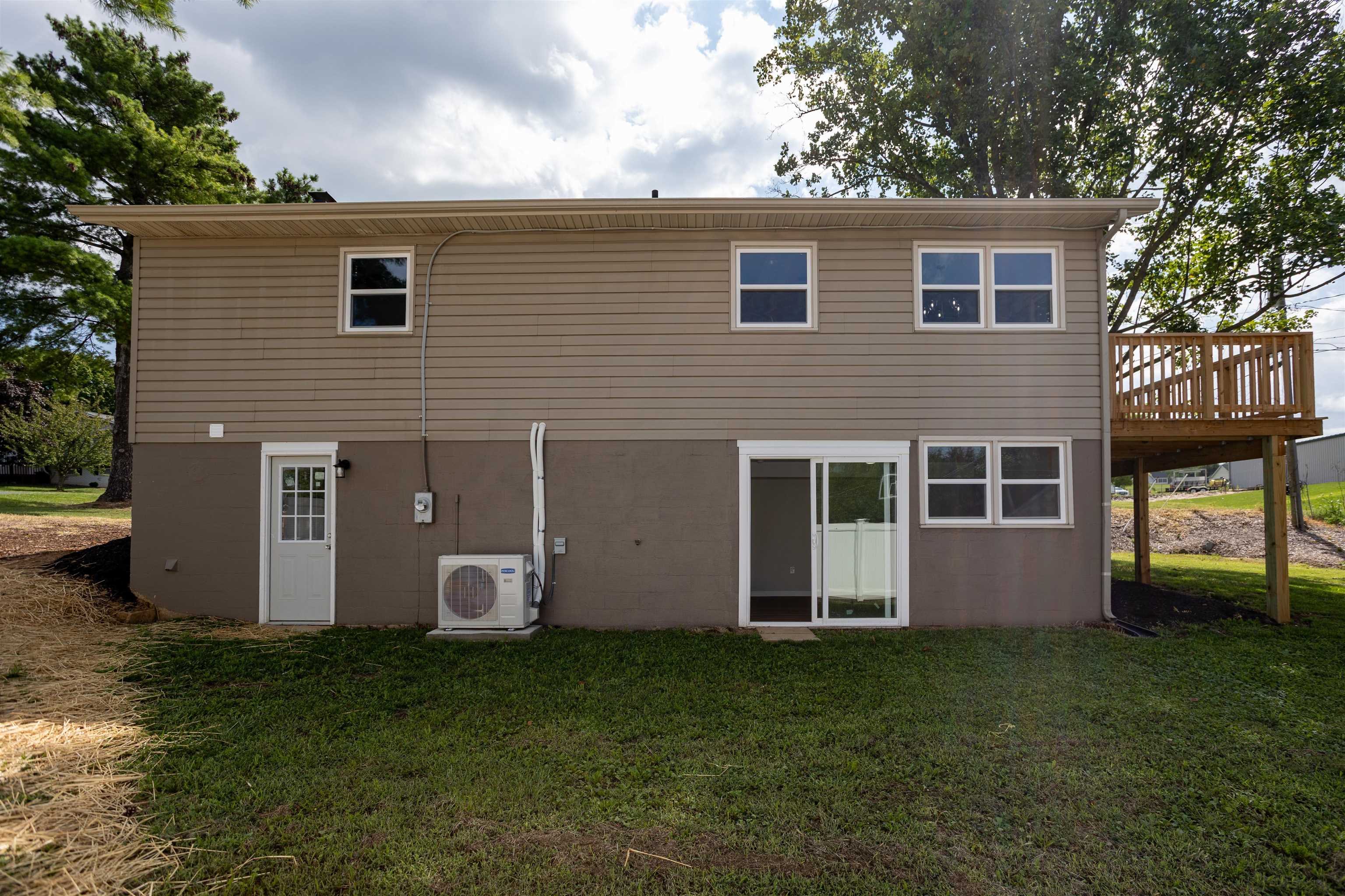 176 FOURTH ST