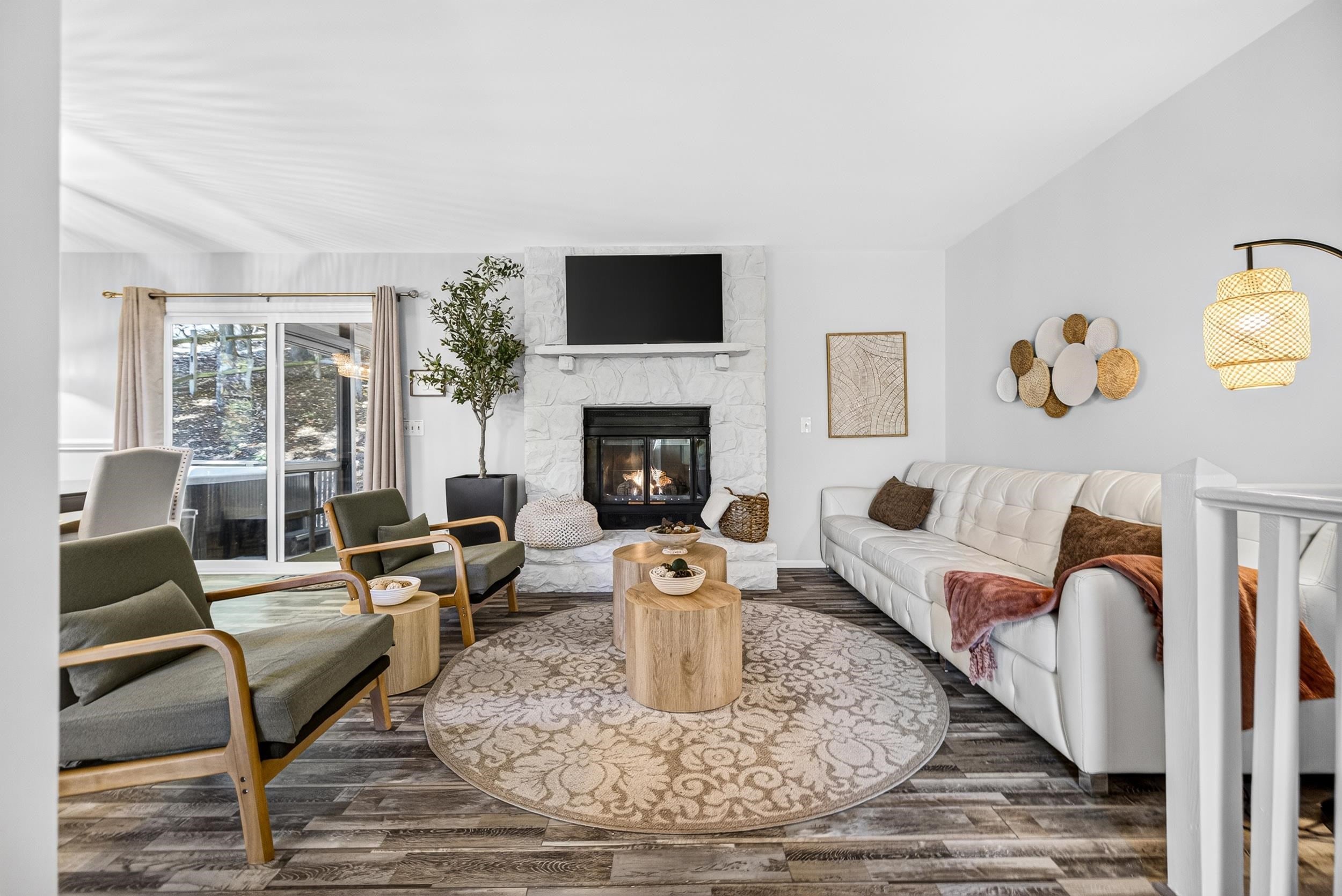 183 DEER DR