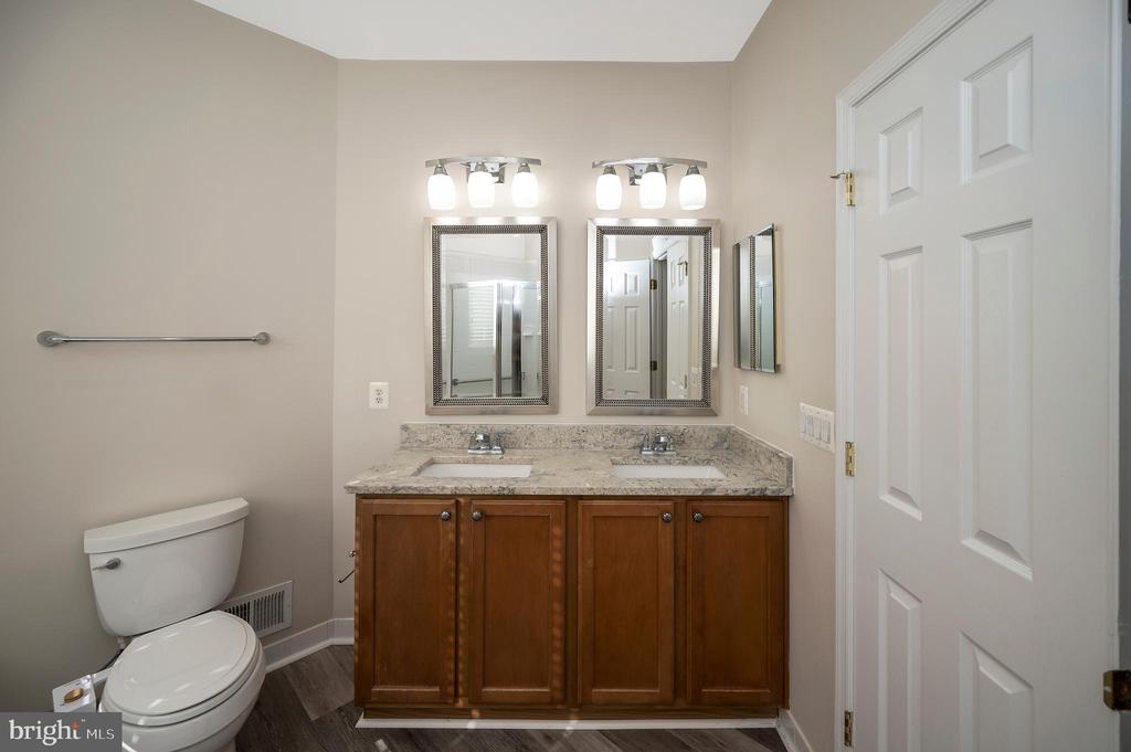 Fredericksburg, Virginia 22407, United States, 4 Bedrooms Bedrooms, ,4 BathroomsBathrooms,Residential,Active,204456