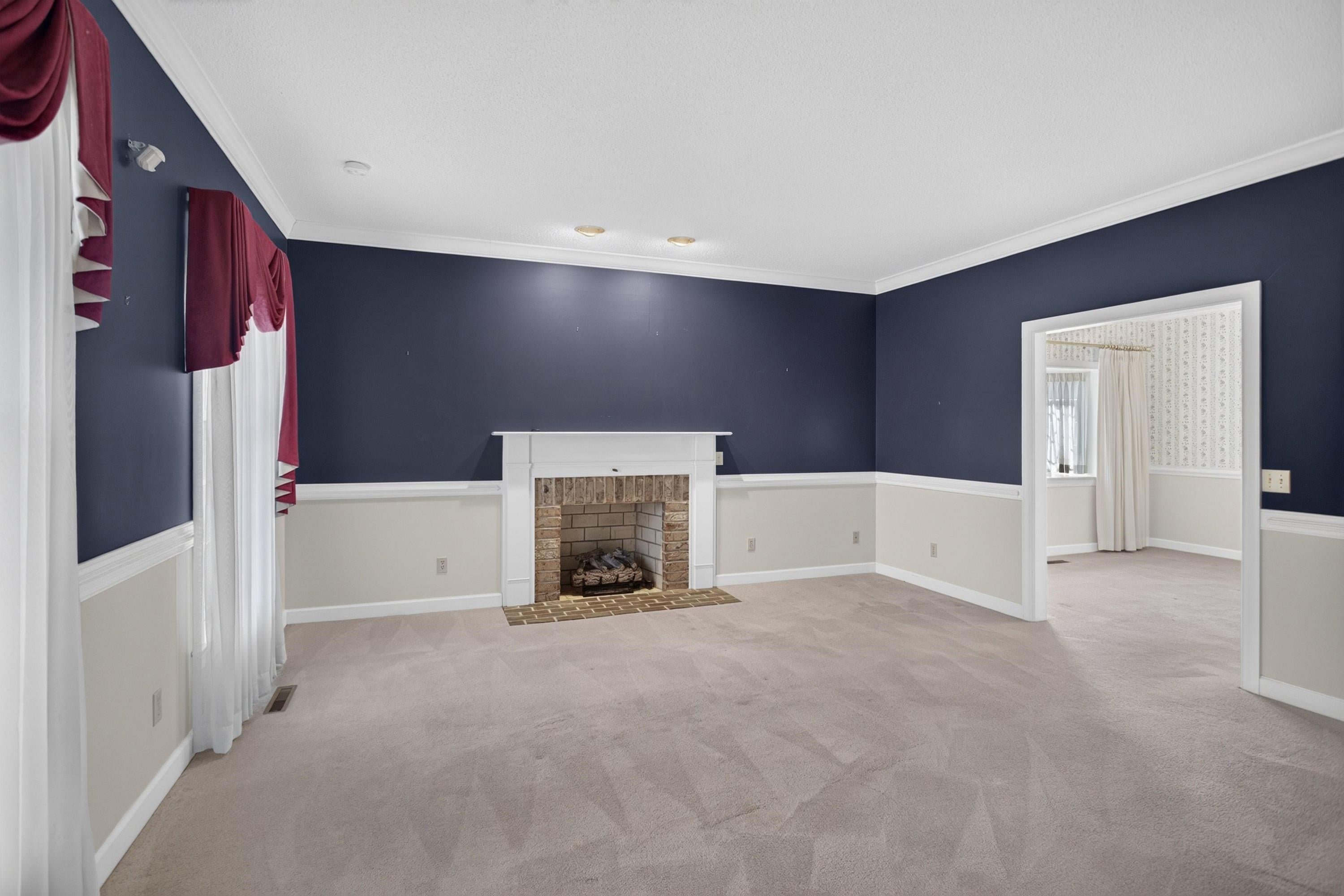 3395 MANNHEIM CT