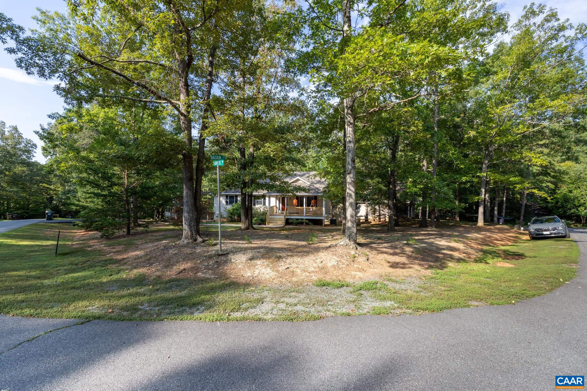 2 BASKIN CT