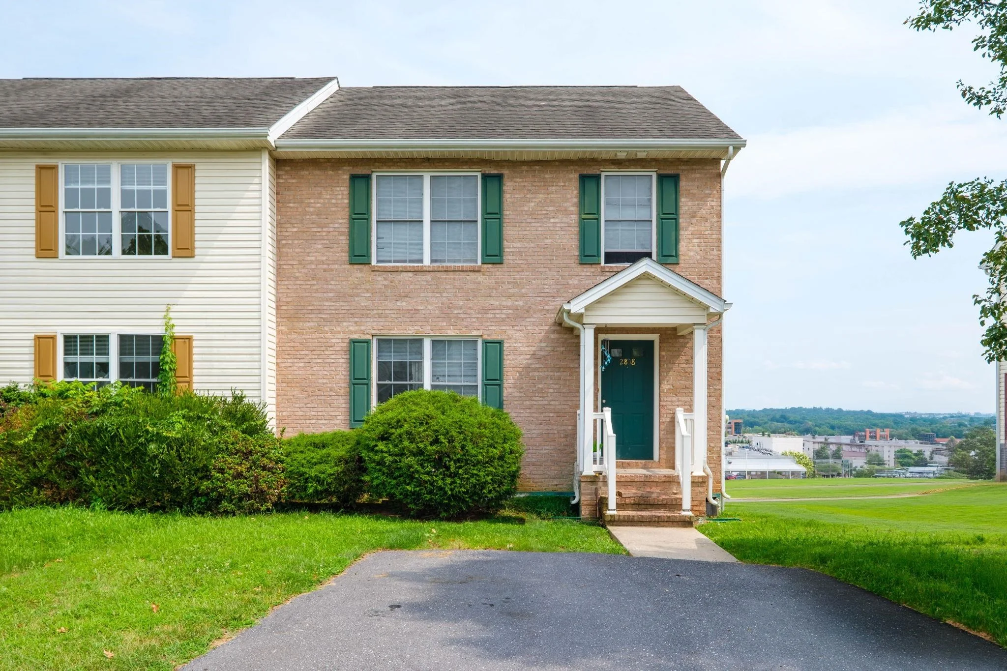 2858 Prairie Ln