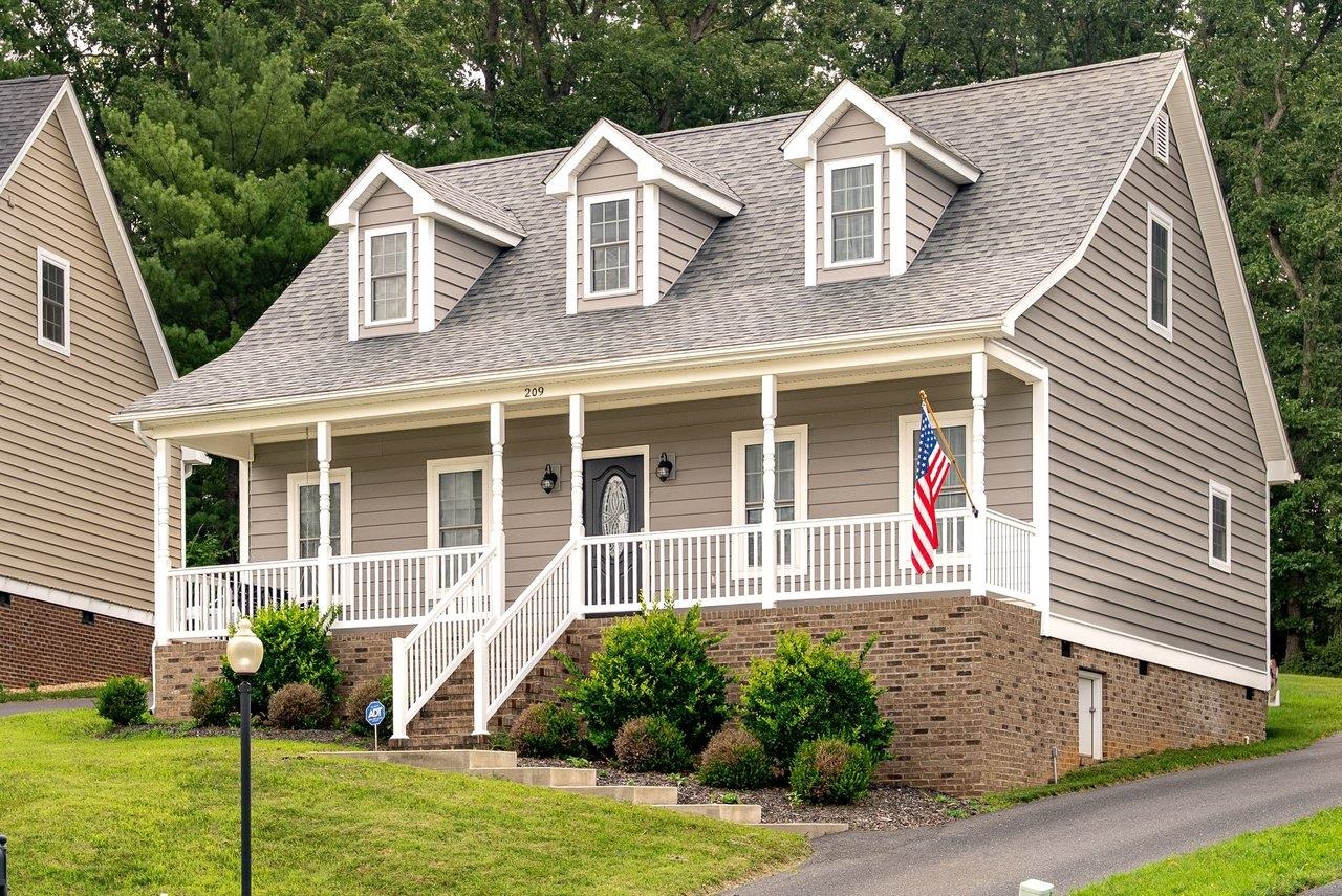 209 Bell Creek Dr, Staunton, VA, 24401