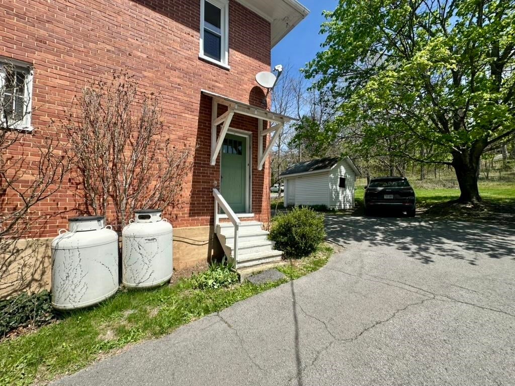 5642 SAM SNEAD HWY
