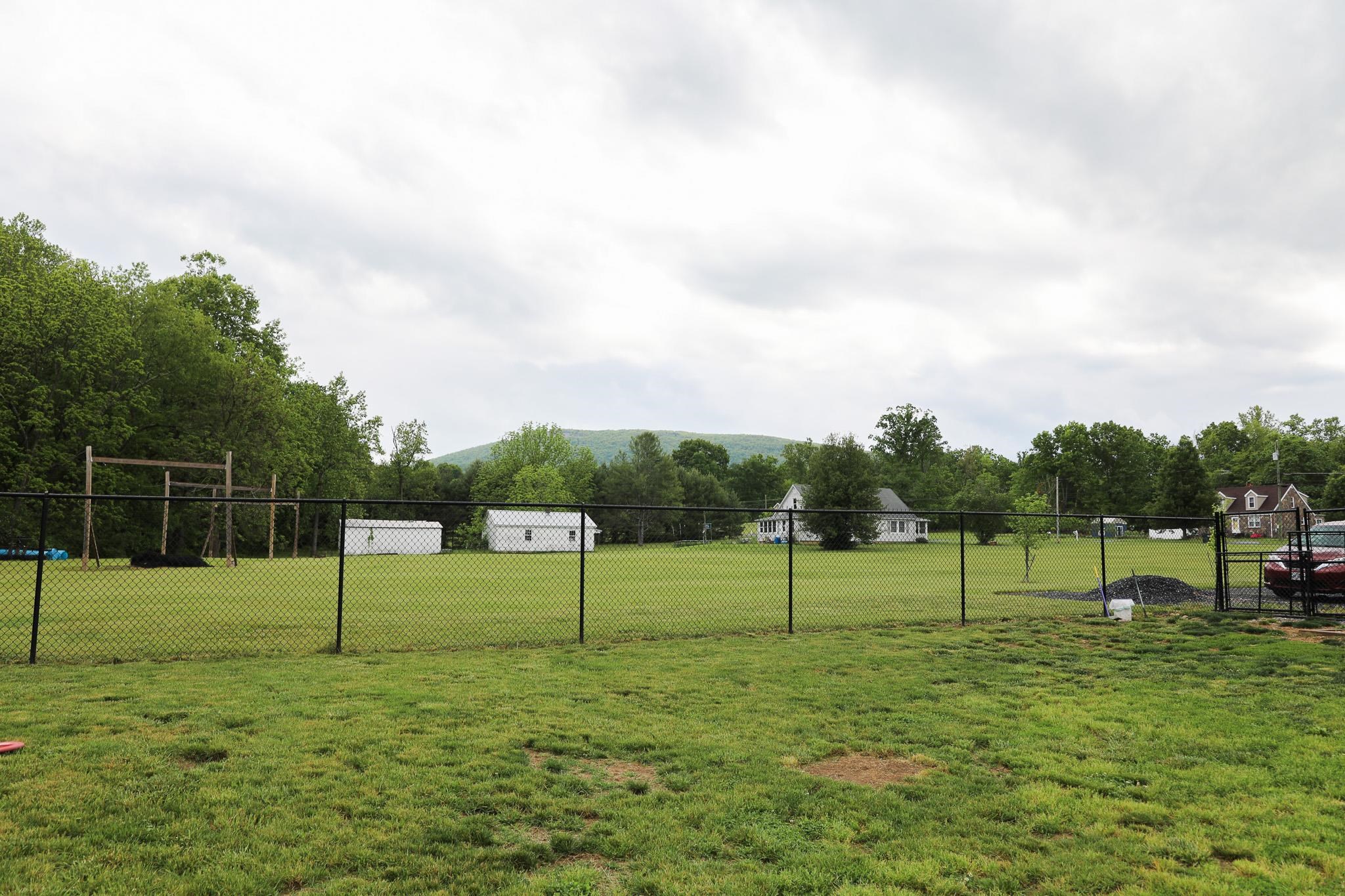 232 MINE BRANCH RD