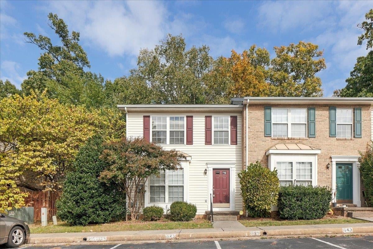 645 STONEWALL DR