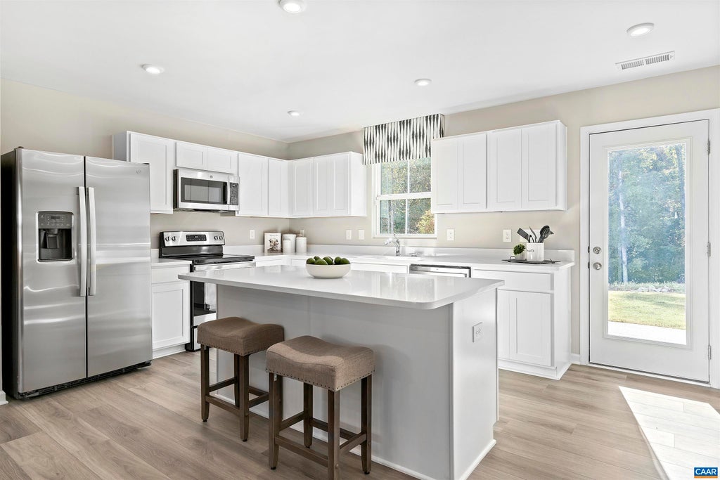 Photo of 5 Arches Ln, Barboursville, VA 22923 (MLS # 681691)