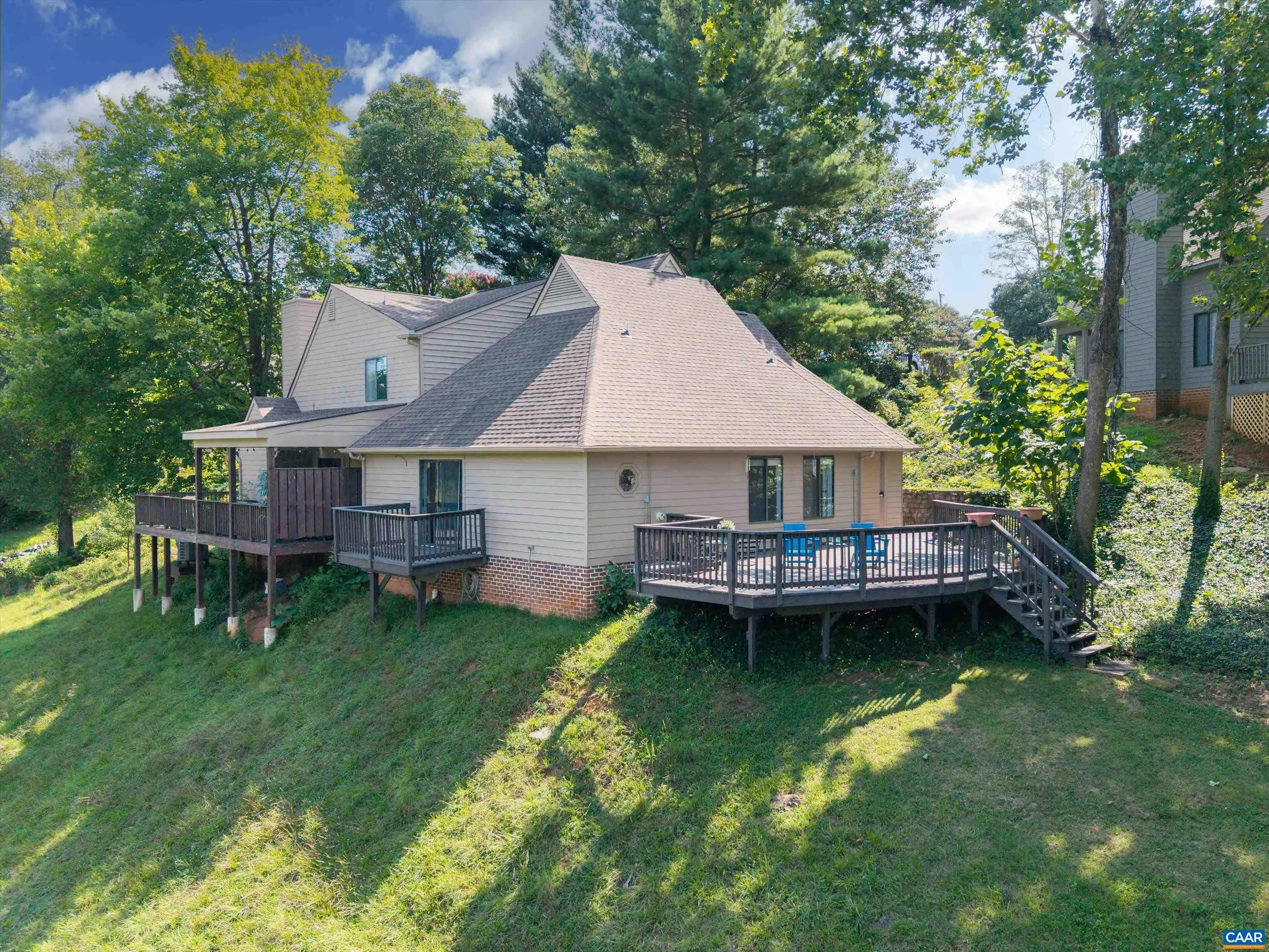 1694 Royal Oak Ct, Charlottesville, VA, 22902