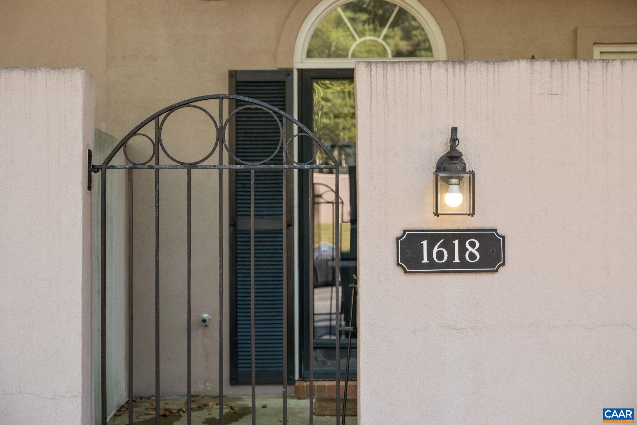 1618 GARDEN CT