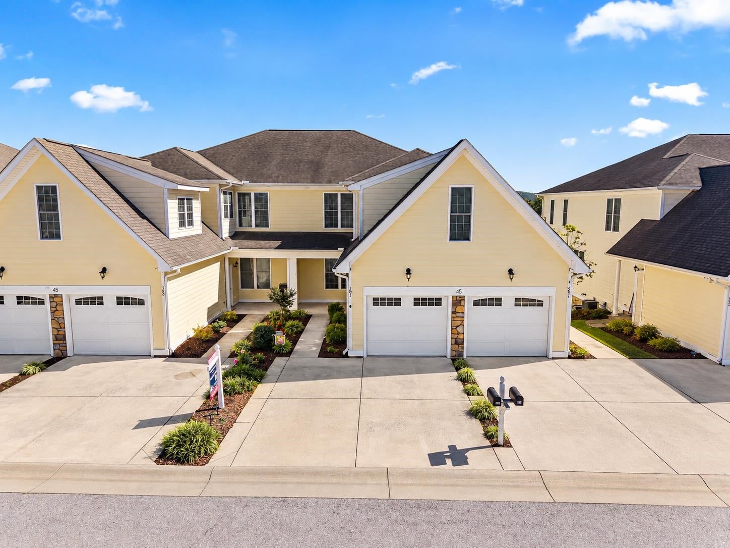 45 WINDGATE CIR 101
