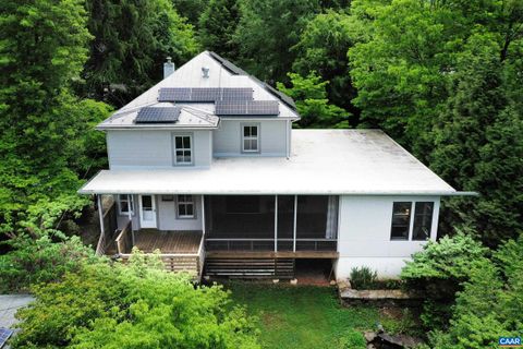 Photo of 2425 Jefferson Park Ave, Charlottesville, VA 22903 (MLS # 665068)