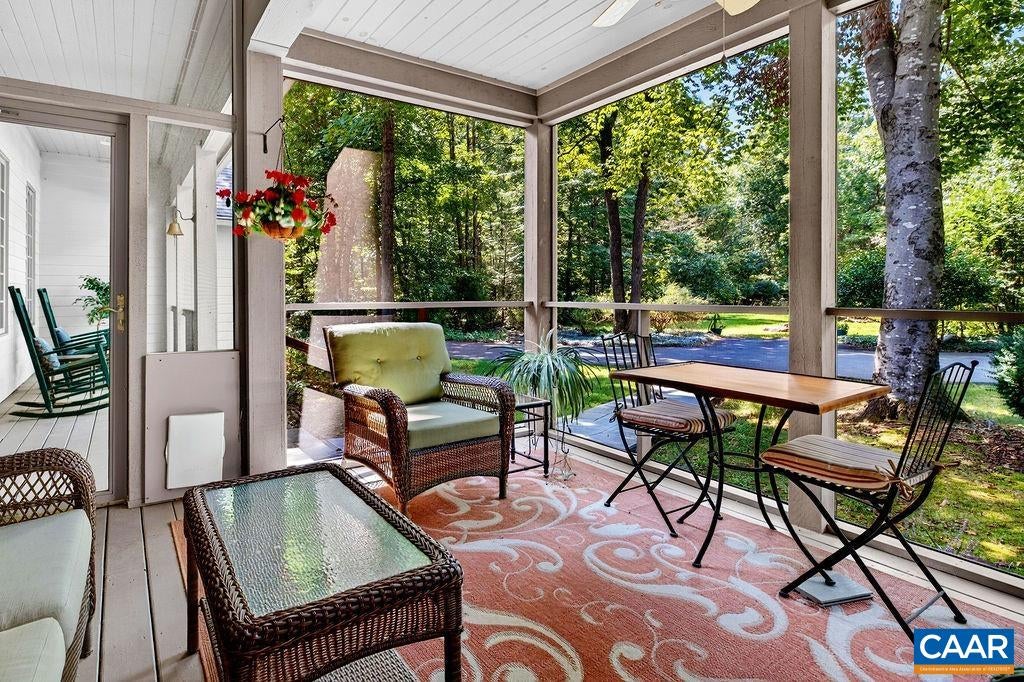 385 WOOD NETTLE LN