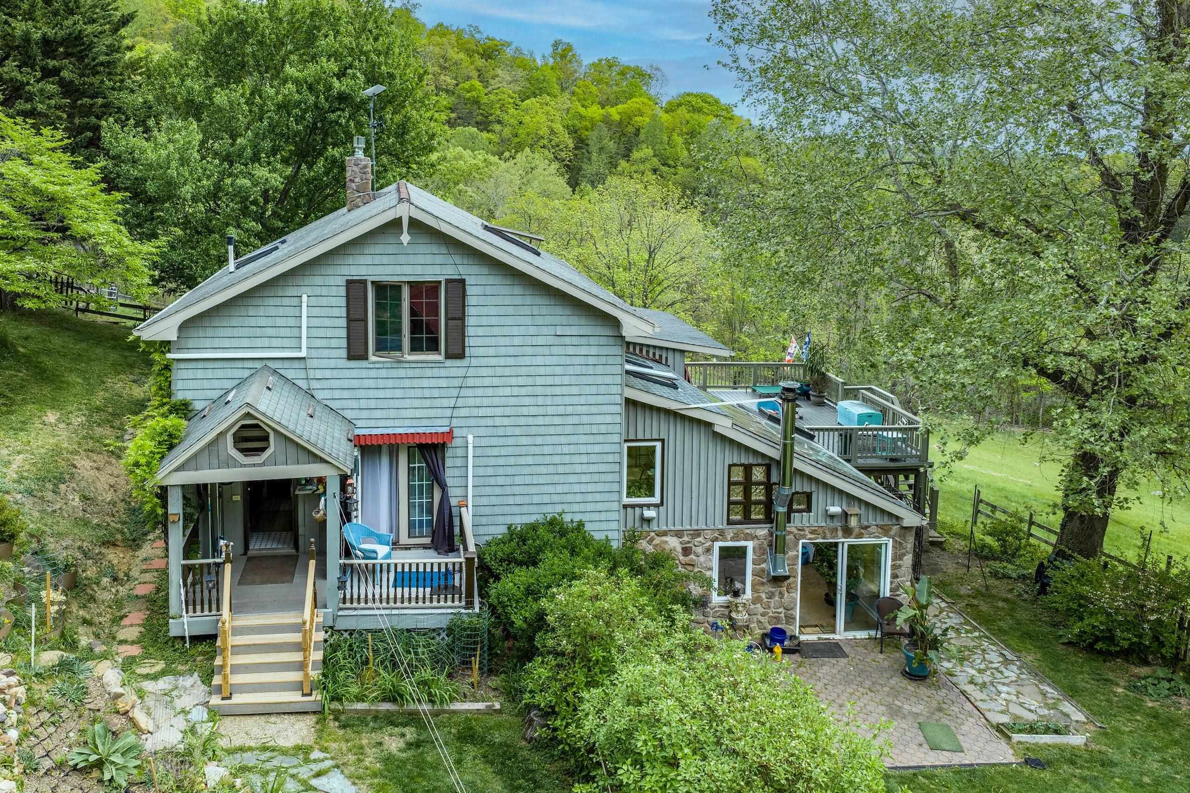 311 HIGGINS HOLLOW RD