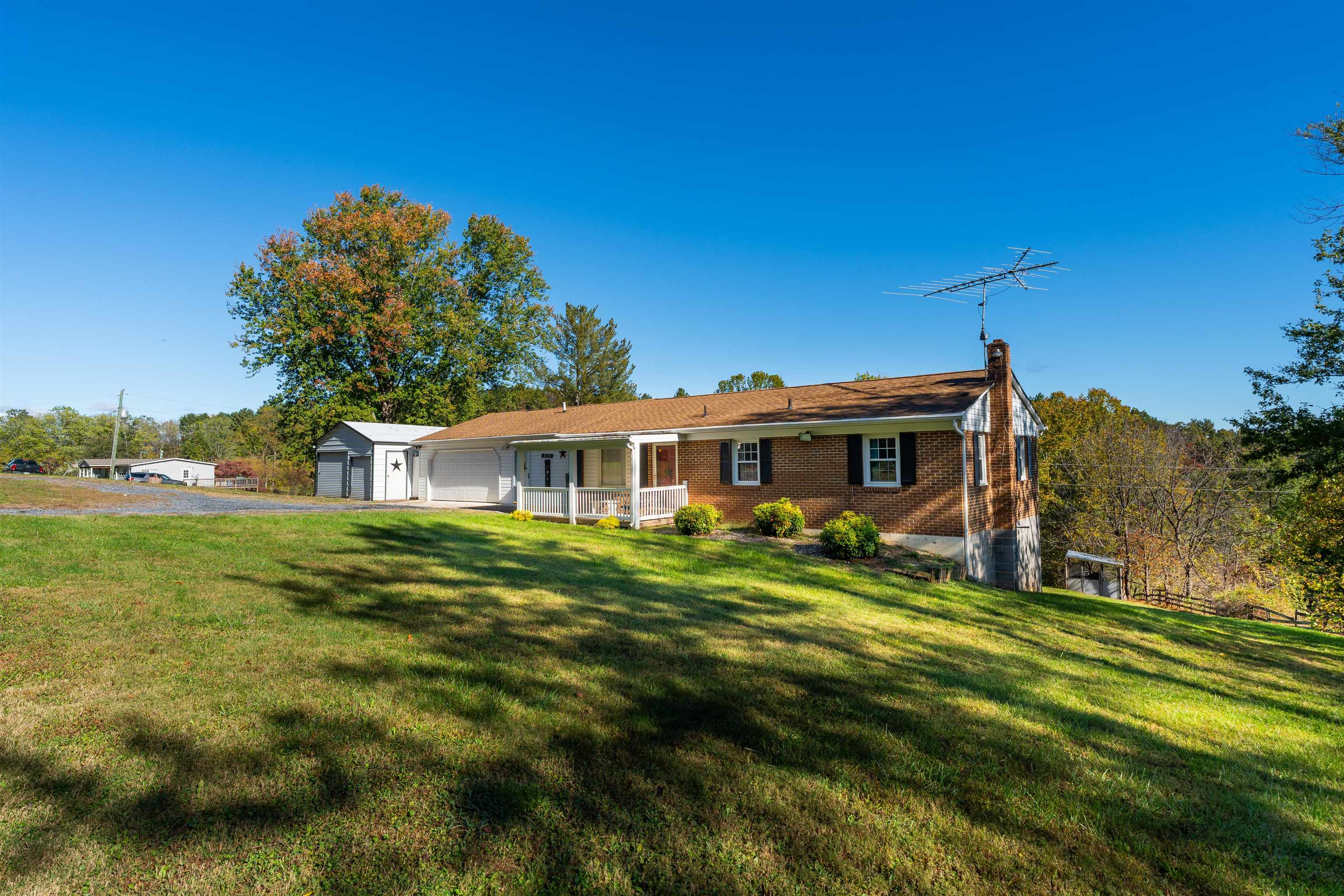 615 VINEGAR HILL RD