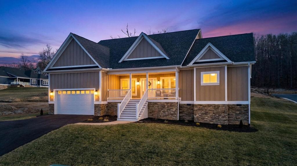 5 ROLLING OAKS DR