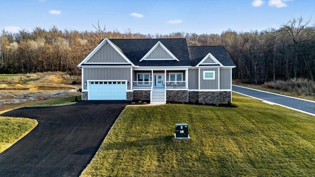 5 ROLLING OAKS DR