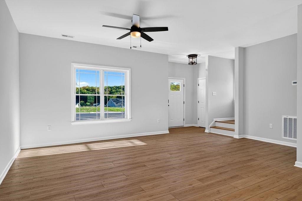 903 FISHER CIR