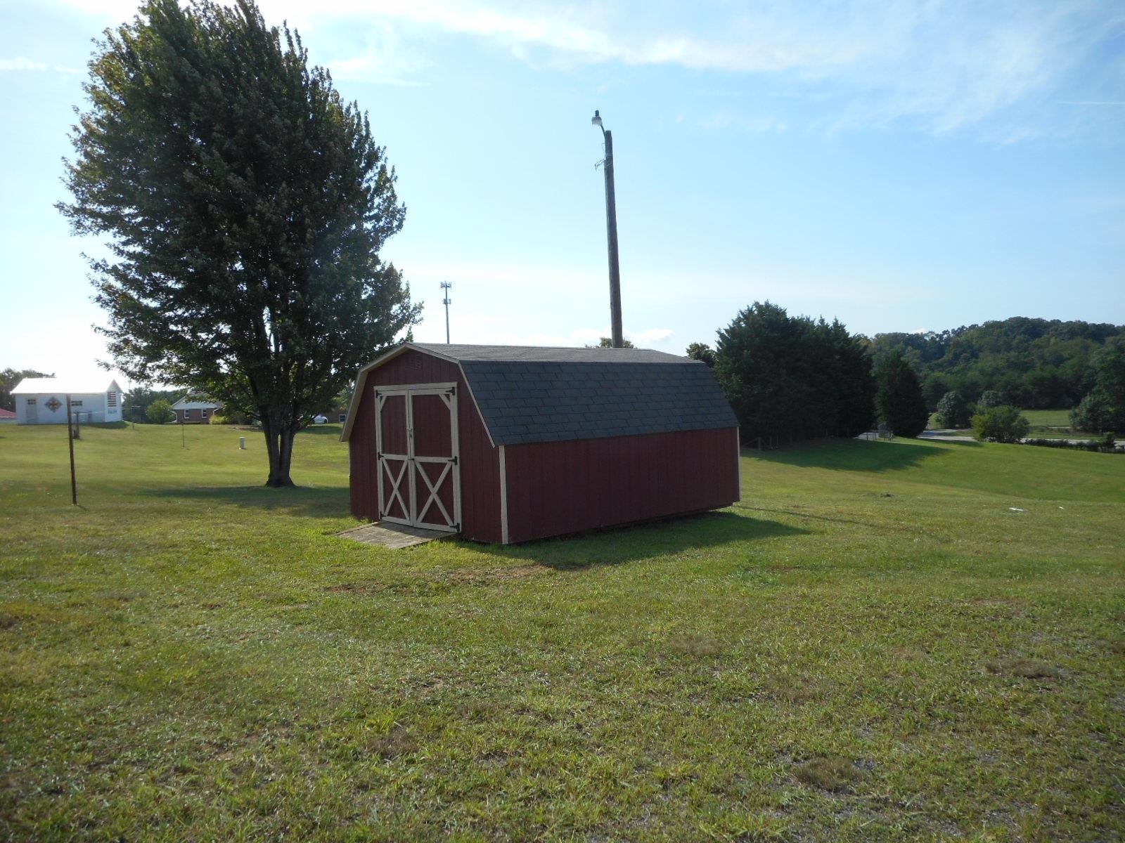 207 FOX HILL DR