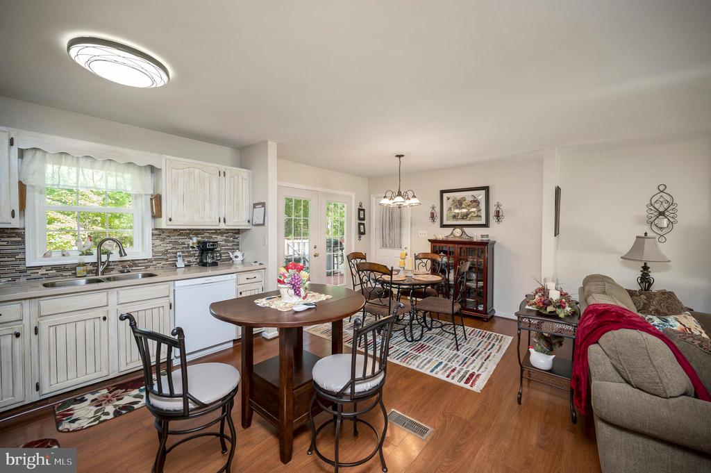 Fredericksburg, Virginia 22407, United States, 3 Bedrooms Bedrooms, ,2 BathroomsBathrooms,Residential,Active,226144