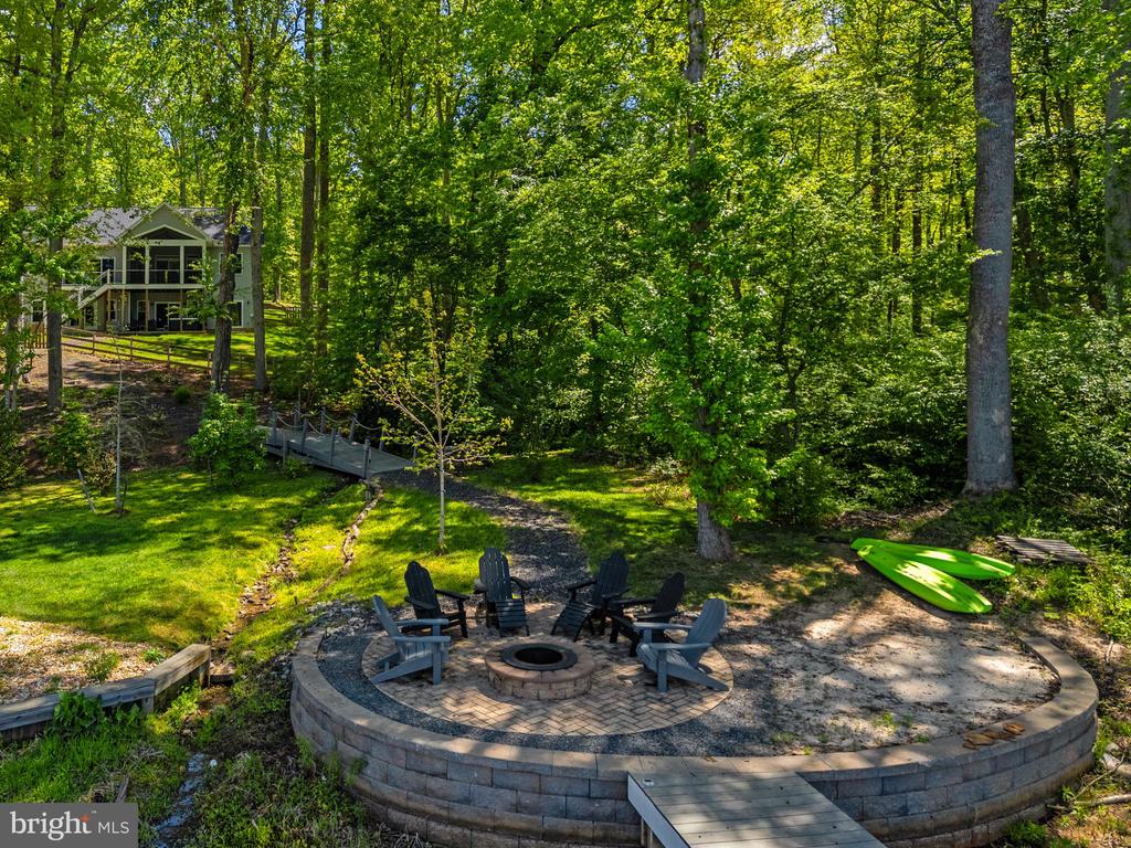 6725 WATER VIEW LN