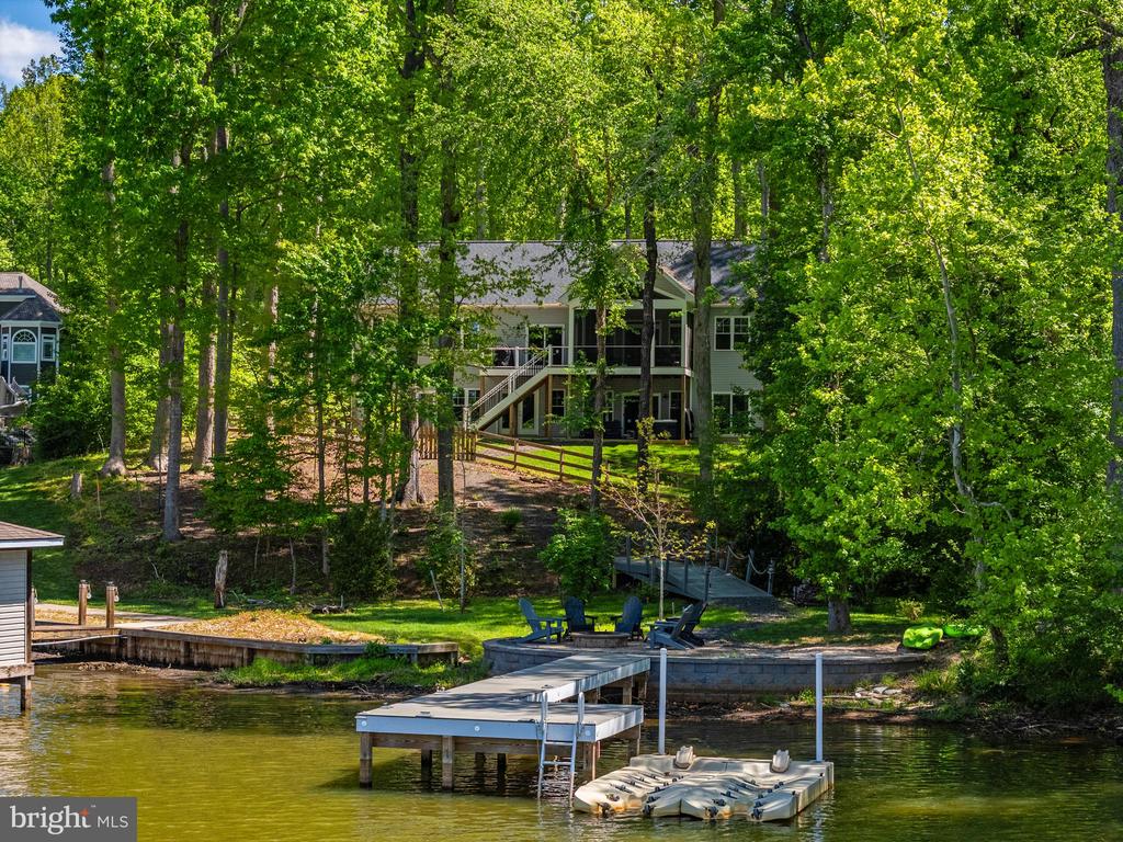 6725 WATER VIEW LN