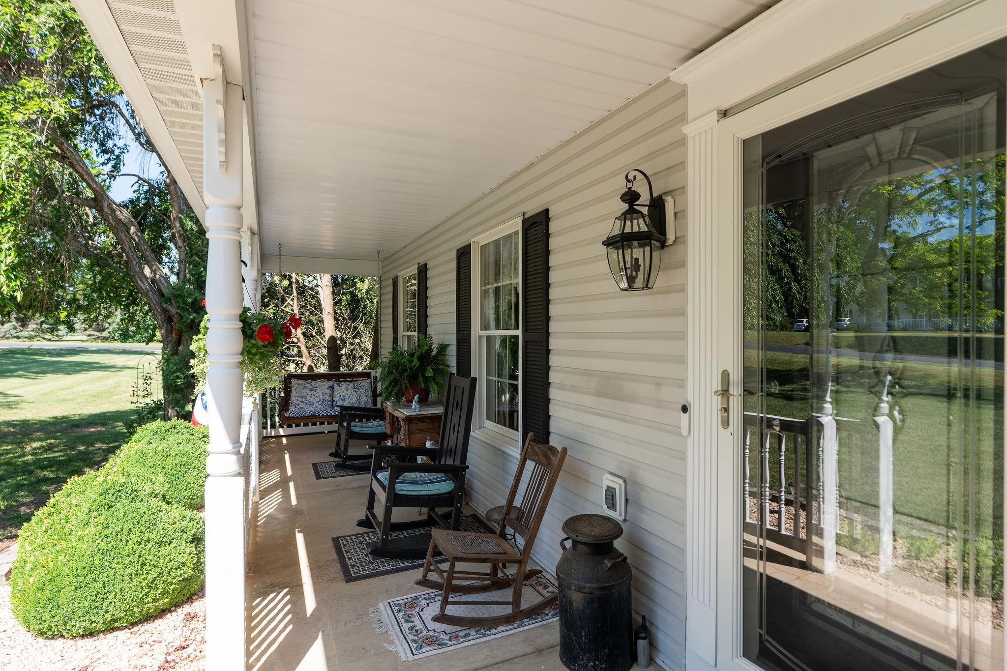 39 CRANBERRY DR