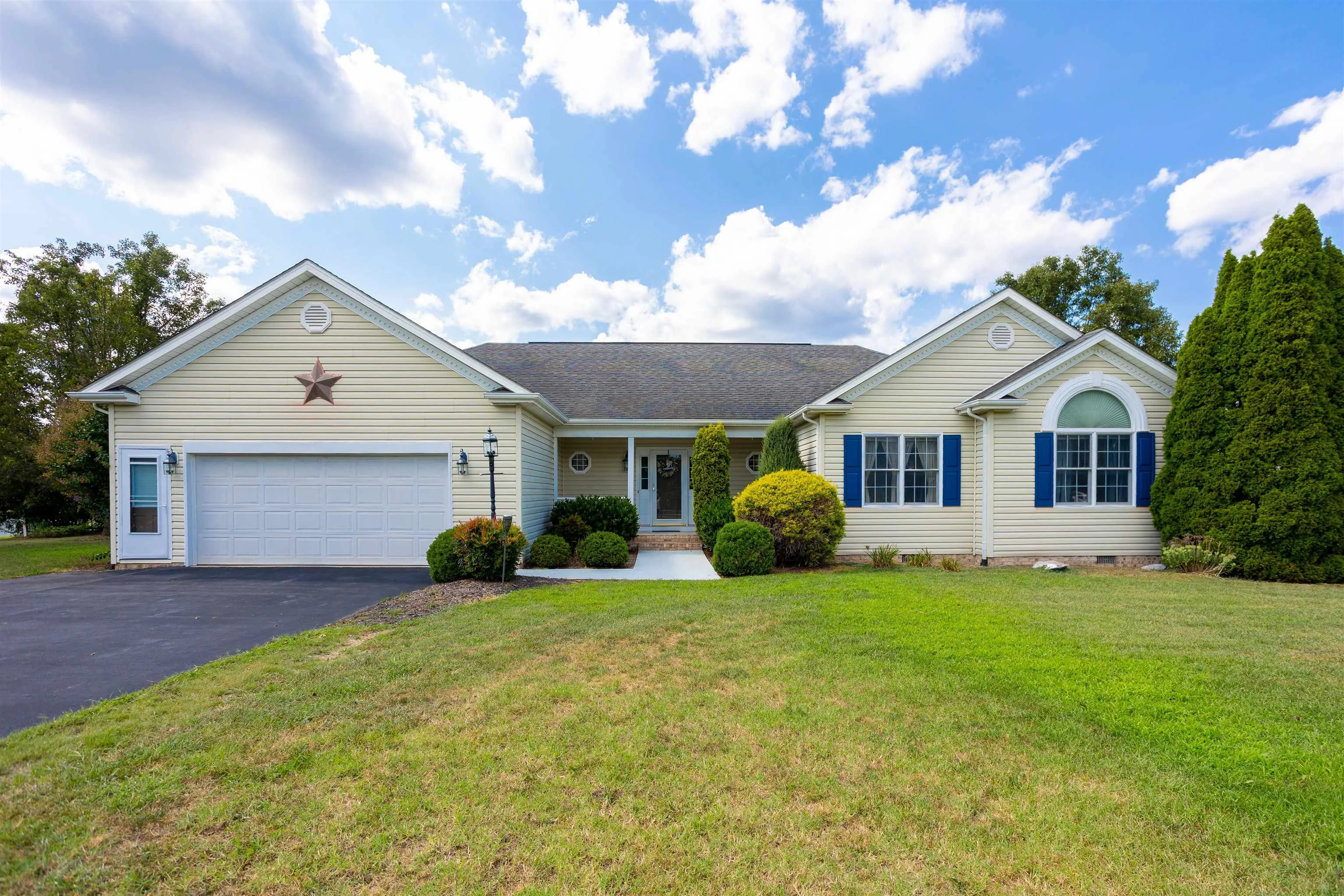10 Molly Ct