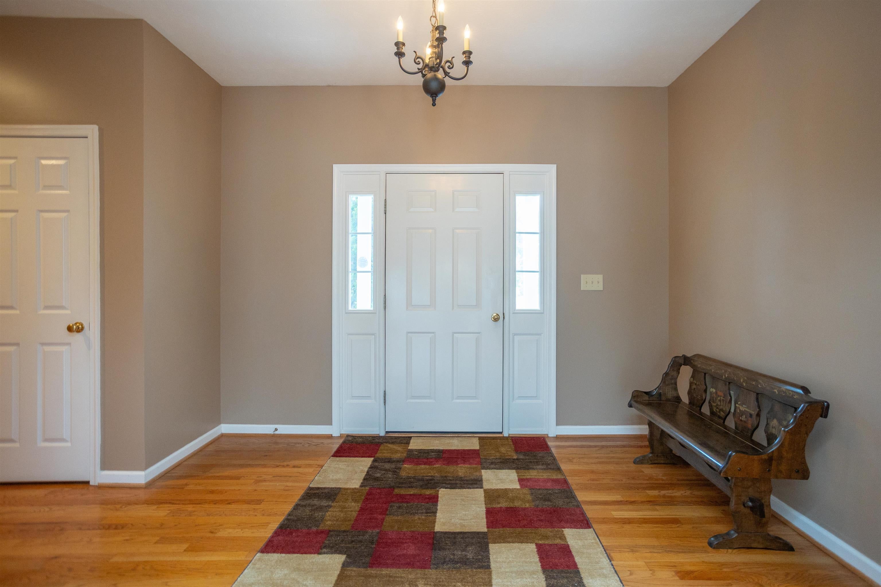 10 MOLLY CT