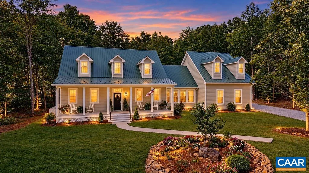 858 Stoney Creek West