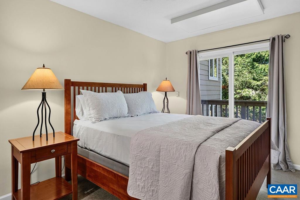2076 STONE RIDGE CONDOS