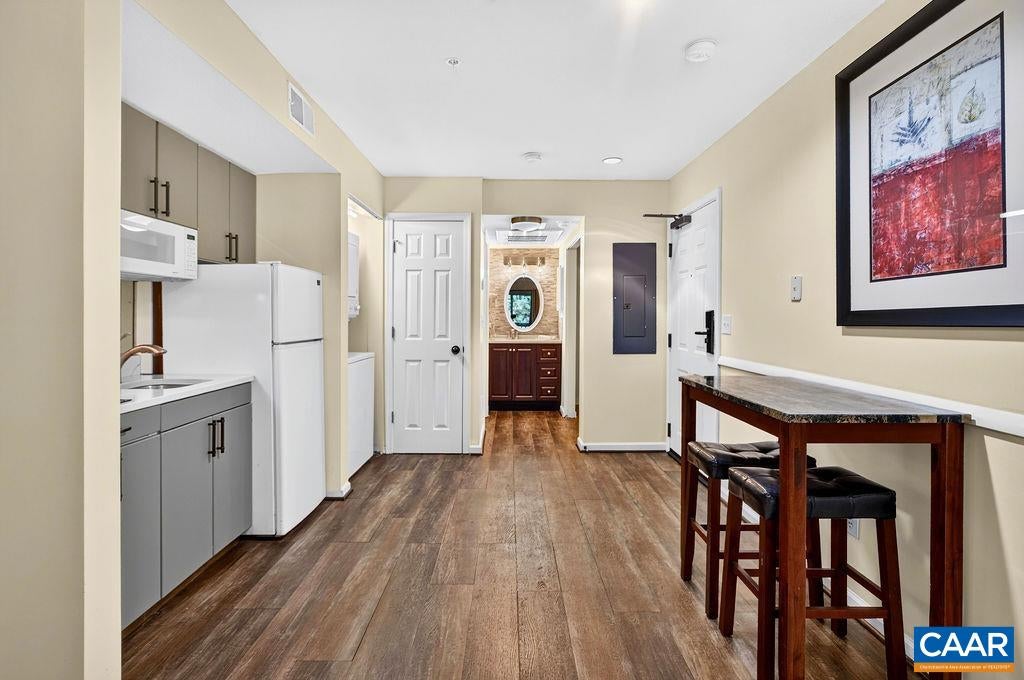 2076 STONE RIDGE CONDOS