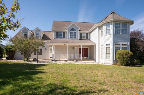 Photo of 48 Lillian Dr, Fishersville, VA 22939 (MLS # 669755)