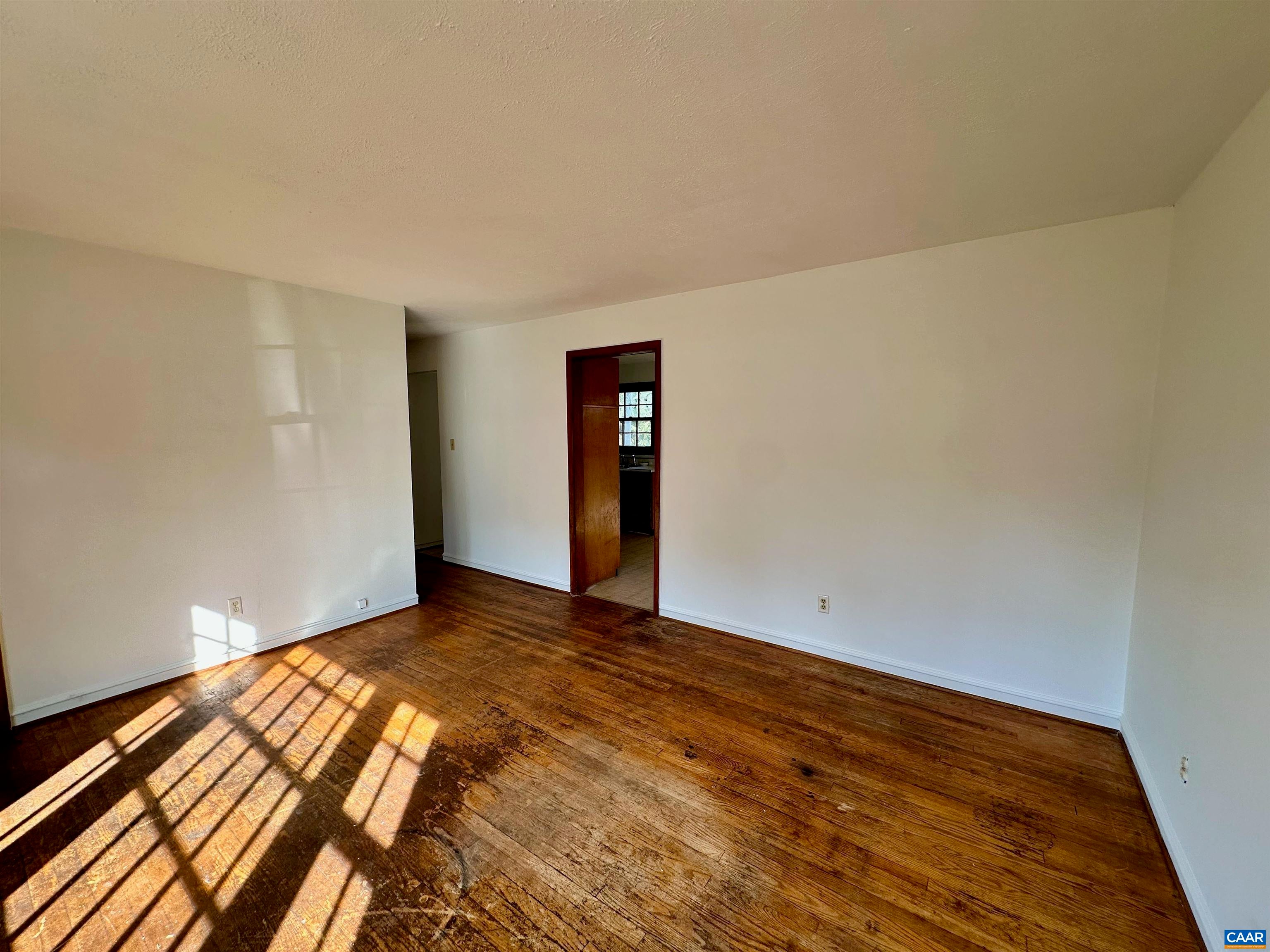 310 CARLTON RD
