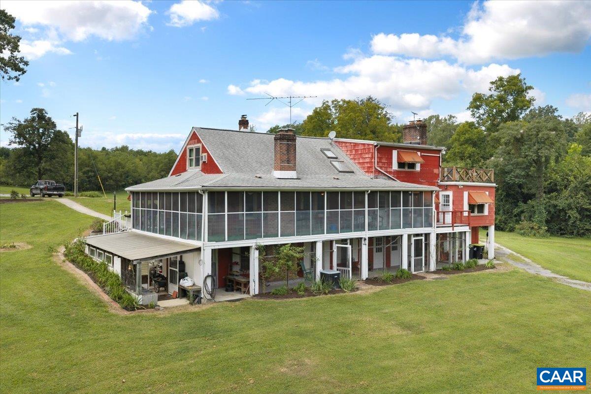 610 LOCKETT RD