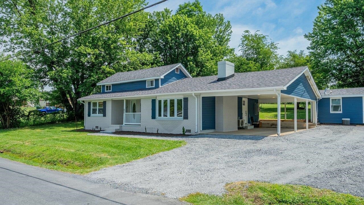 577 Pond Ave, Stanley, VA, 22851