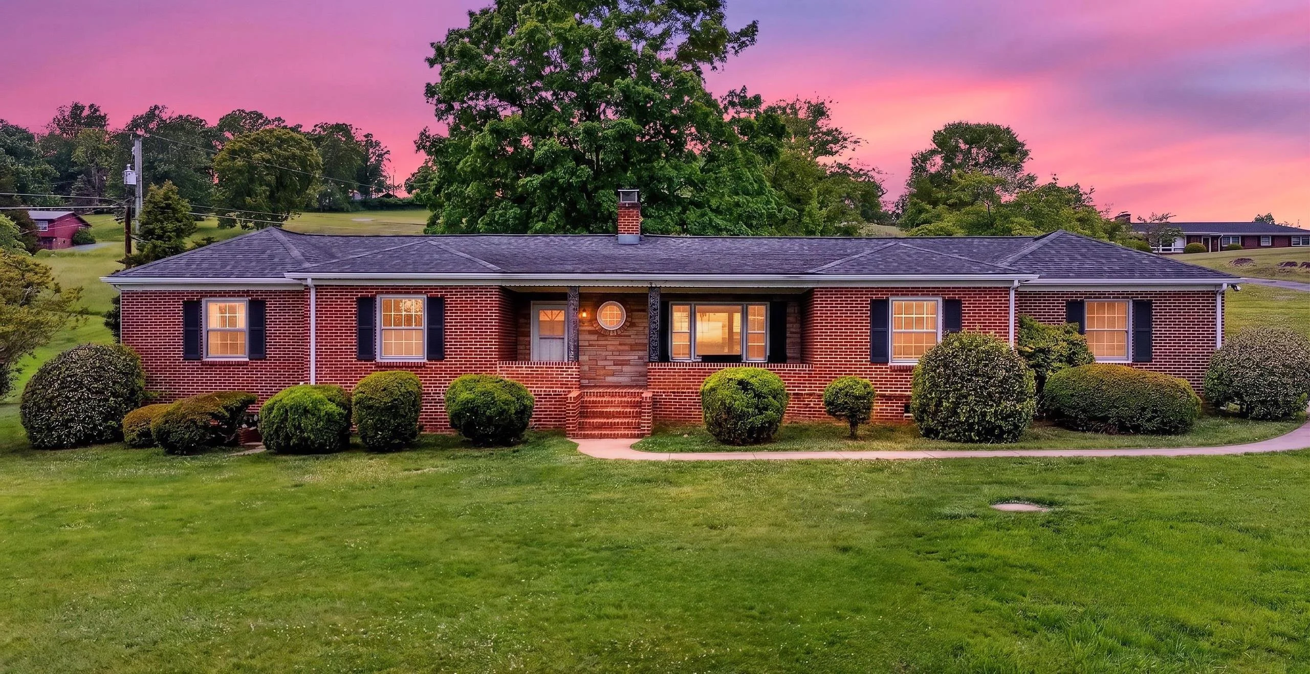 11 Avalon Ln